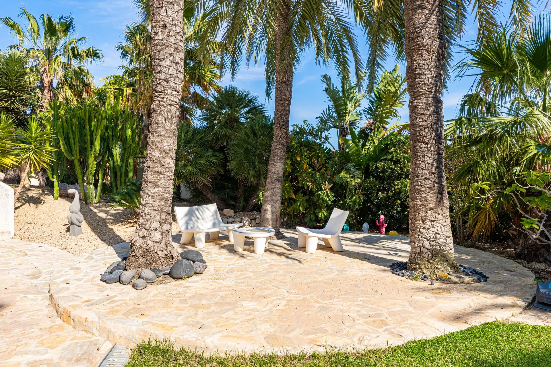 ELEGANT VILLA WITH PANORAMIC SEA VIEWS FOR SALE IN ALTEA