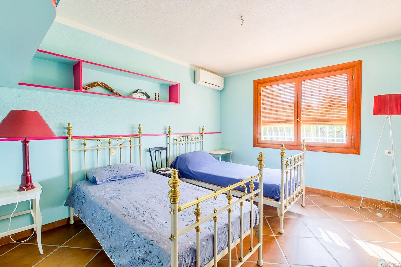 Mediterranean Villa with Garage for Sale in Altea