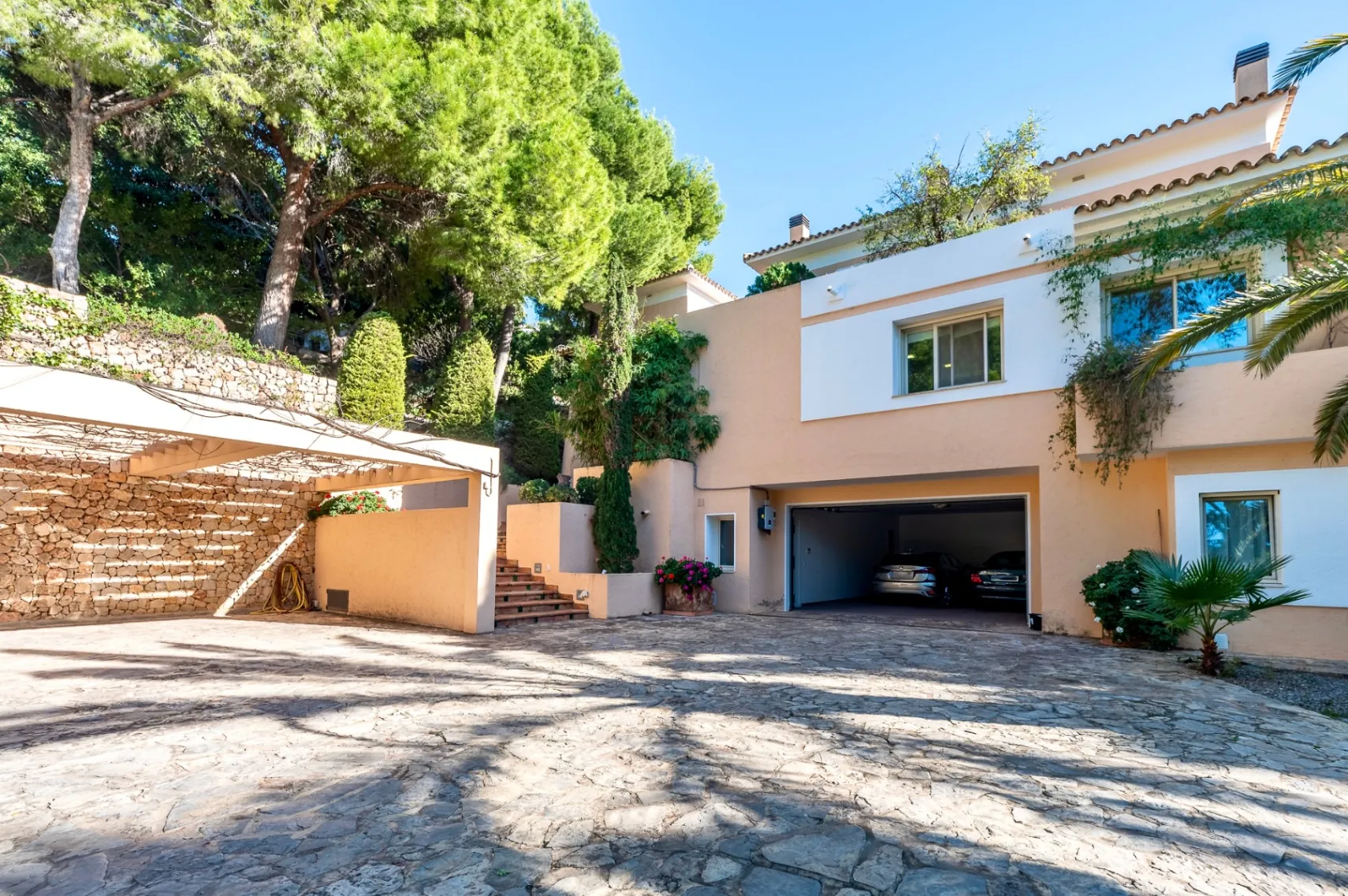 Villa for sale in Altea with the best location in the hills of Altea.