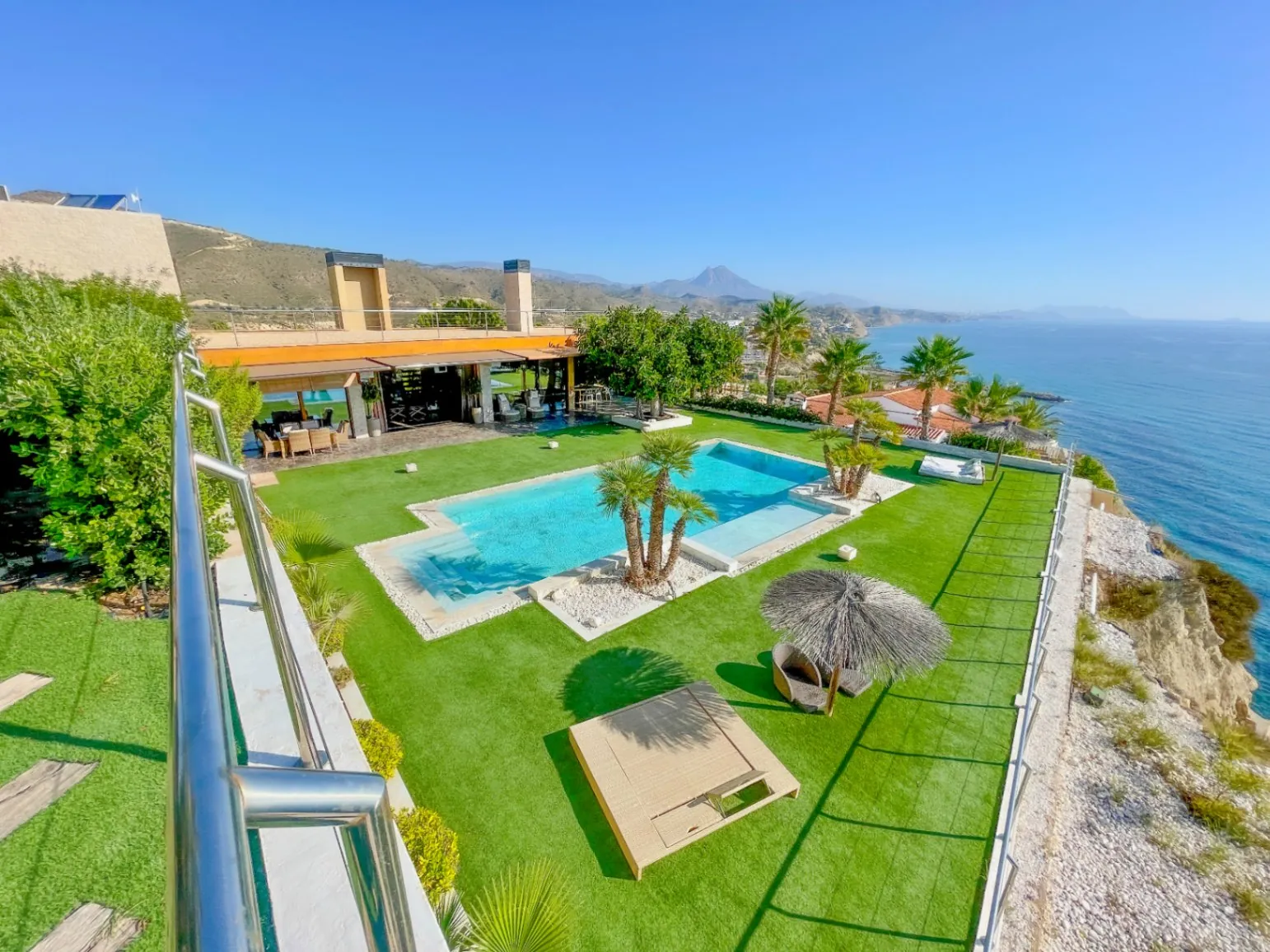 Villa for sale in El Campello, Alicante
