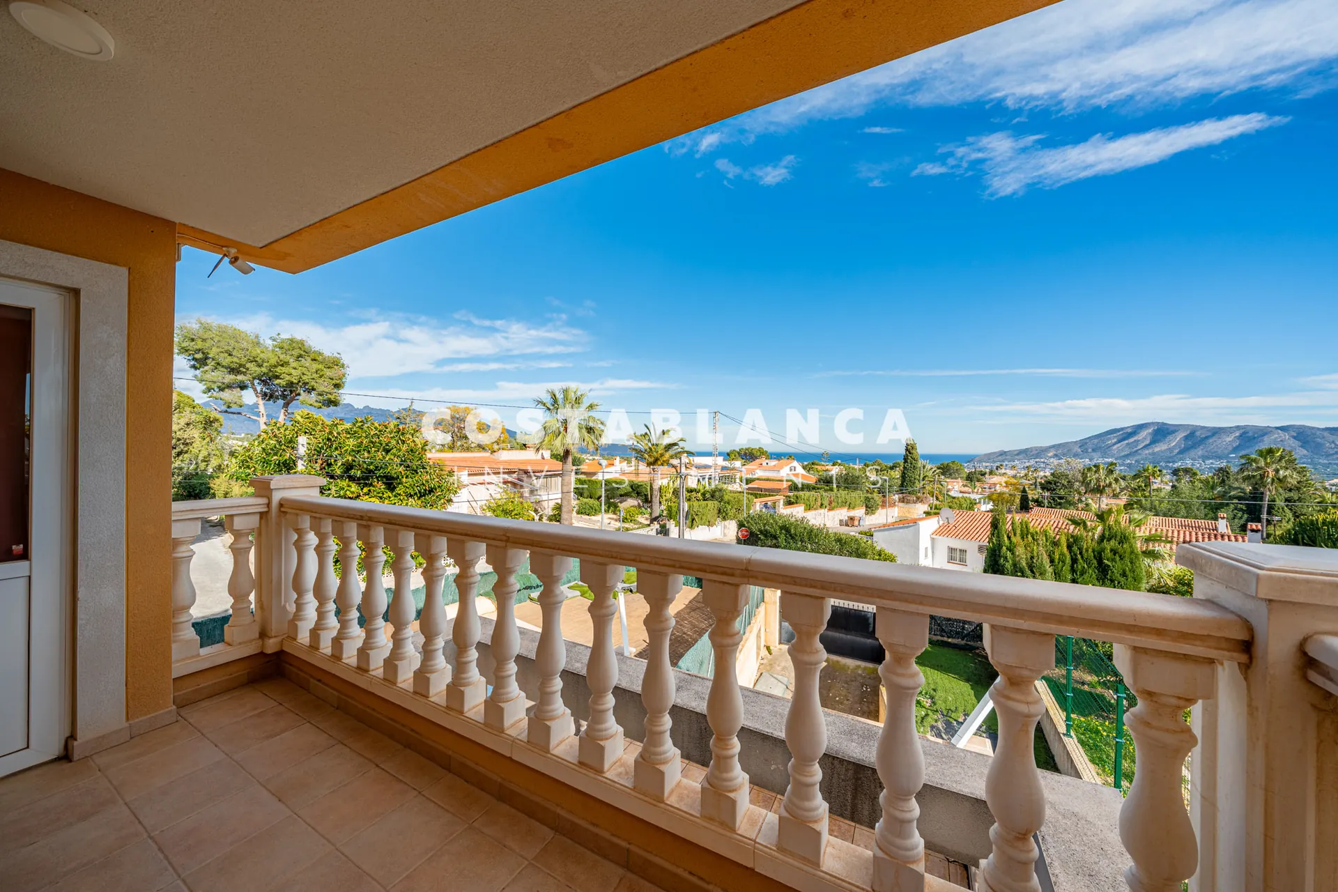 Villa for sale in La Nucía, Alicante