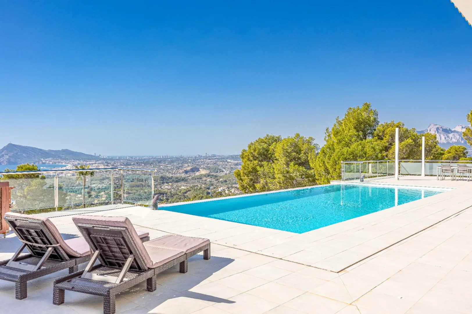 Contemporary Deluxe Residence for Sale in Altea la Vella