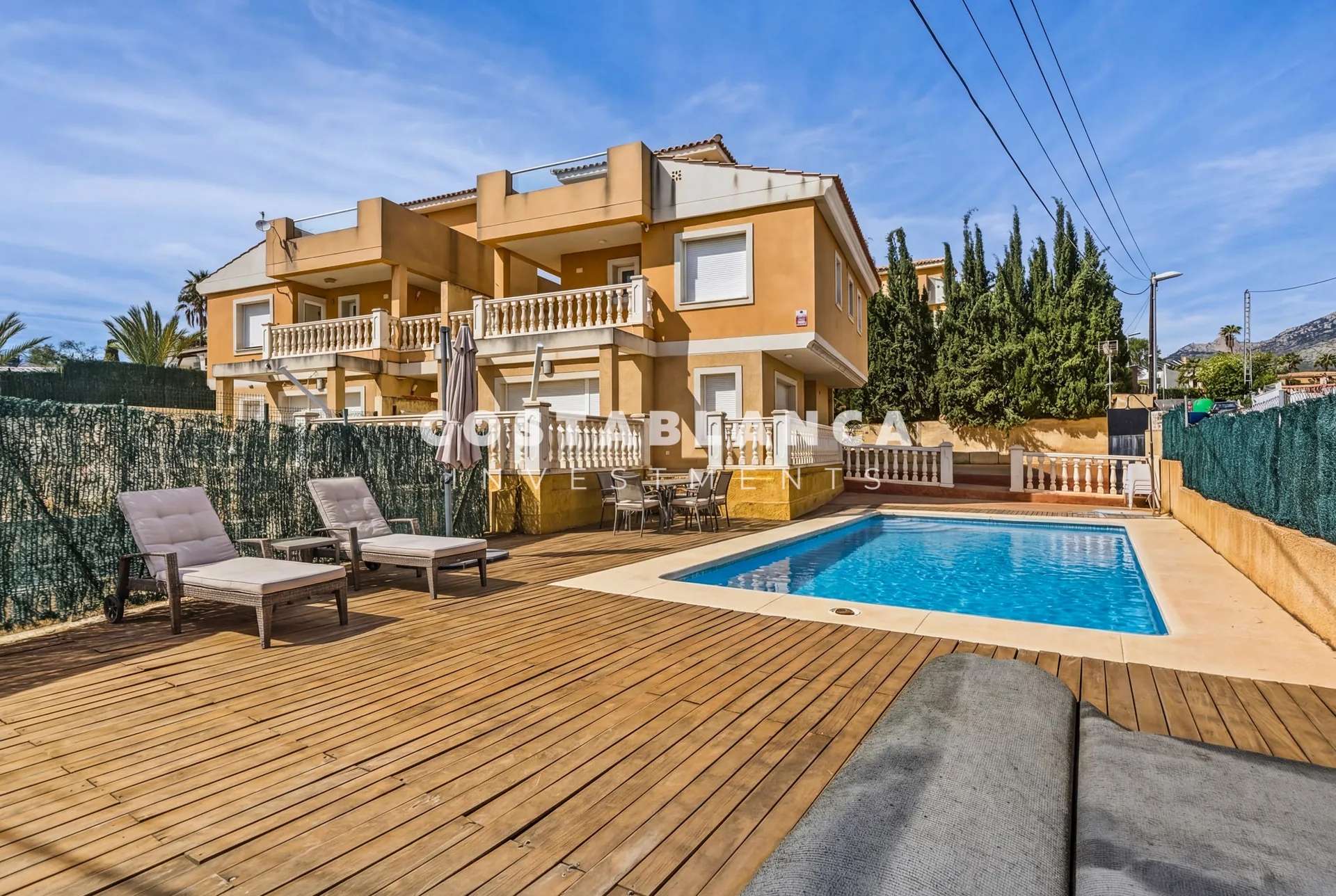 Villa for sale in La Nucía, Alicante