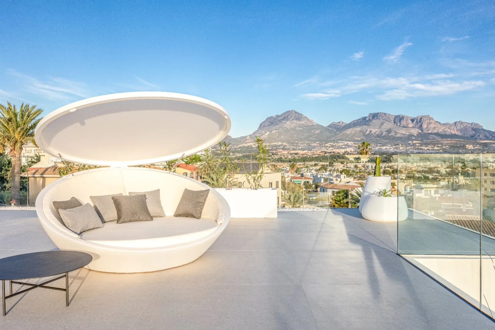 Villa for sale in Albir, Alicante