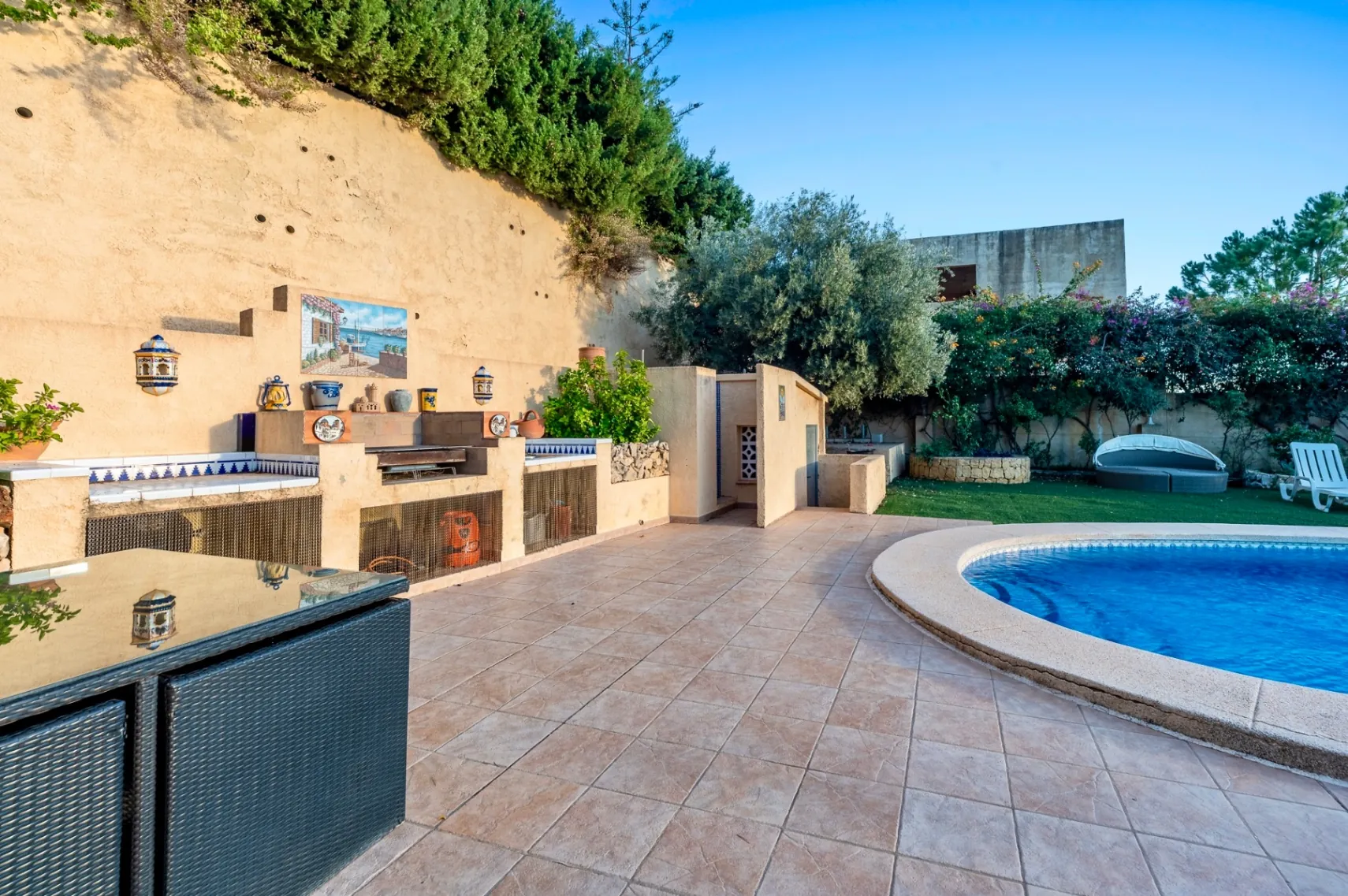 Two-story Mediterranean villa with Garage for Sale in Alhama Springs