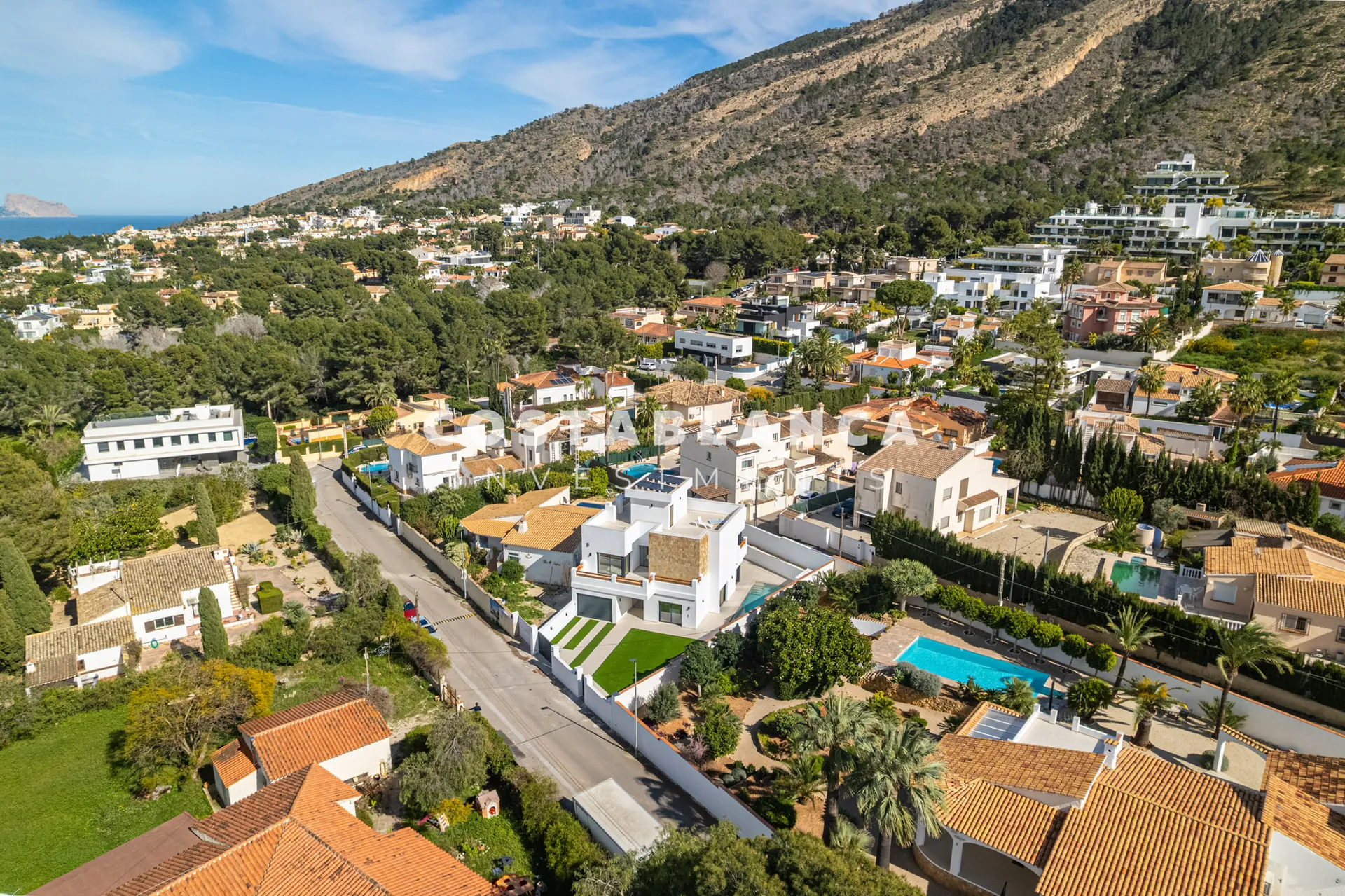 Villa for sale in Albir, Alicante
