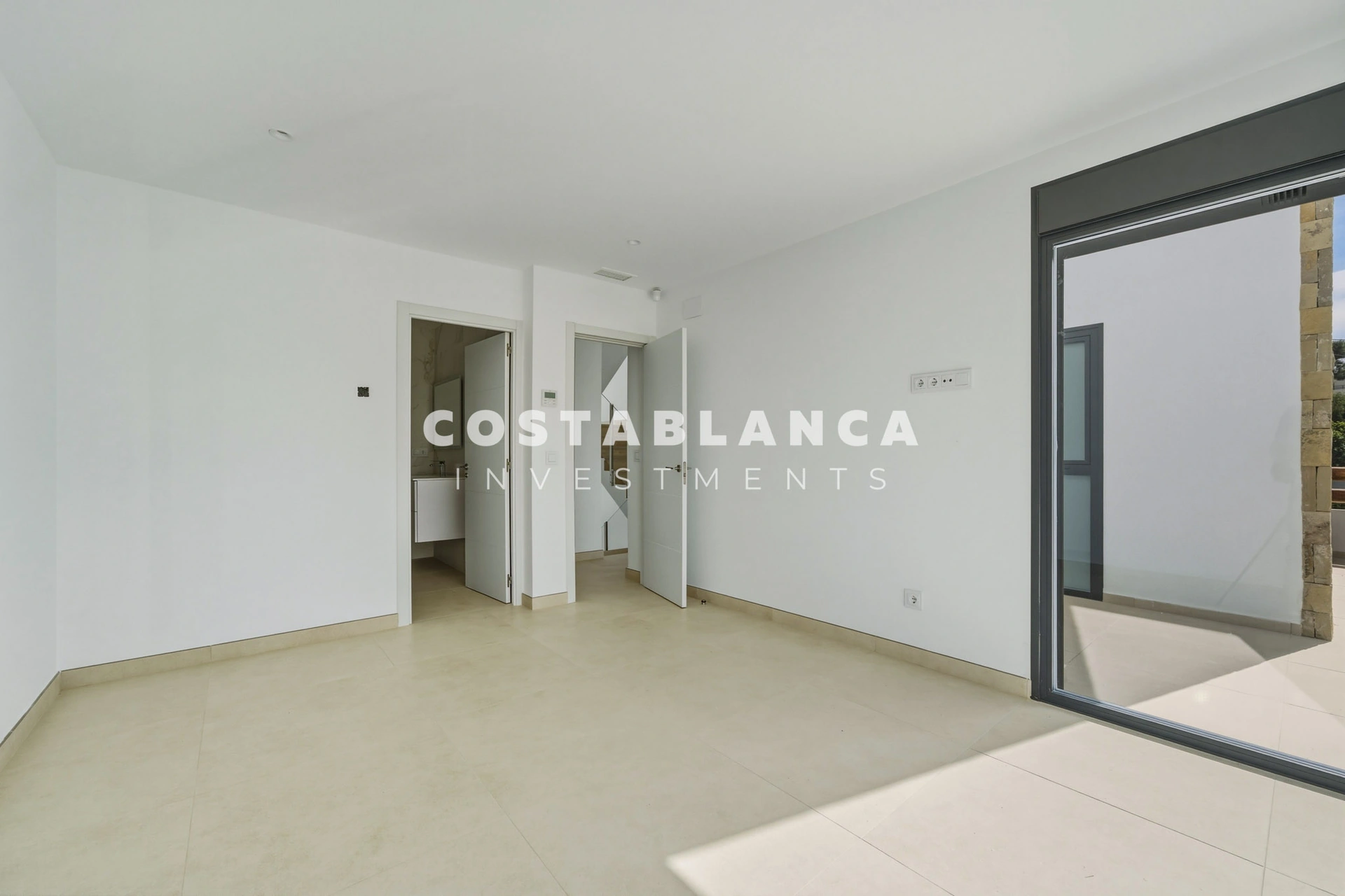 Villa for sale in Albir, Alicante