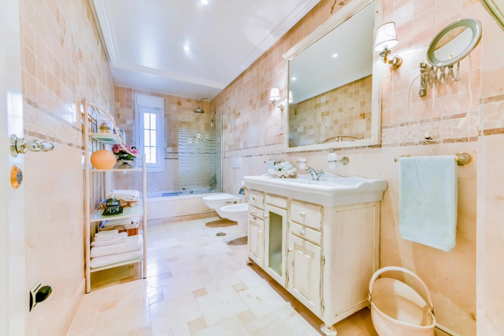 Luxury Mediterranean Villa near Golf Club for Sale in Altea la Vella
