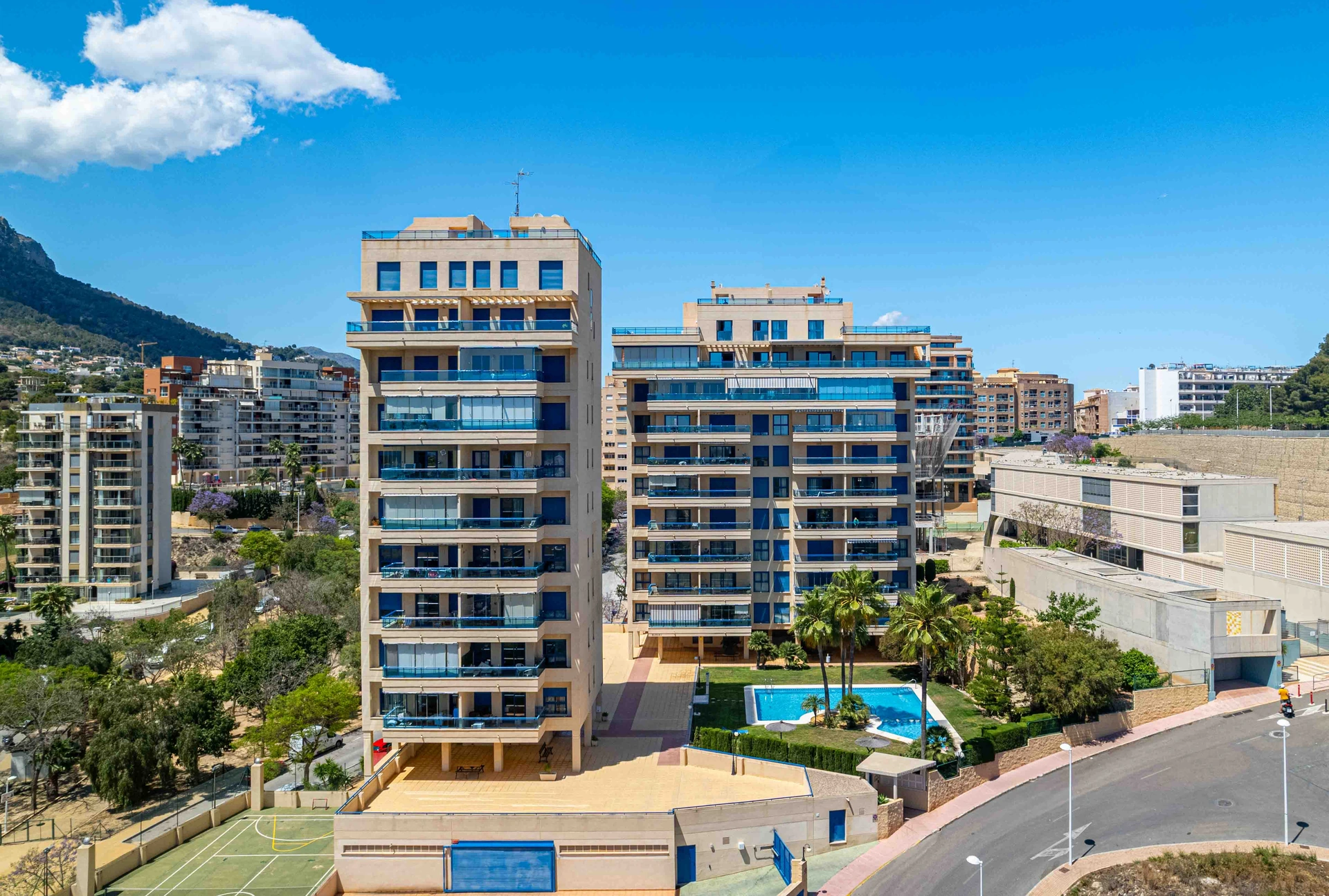 Spectaculos ático triplex de vânzare cu vedere de 360 de grade în Calpe.