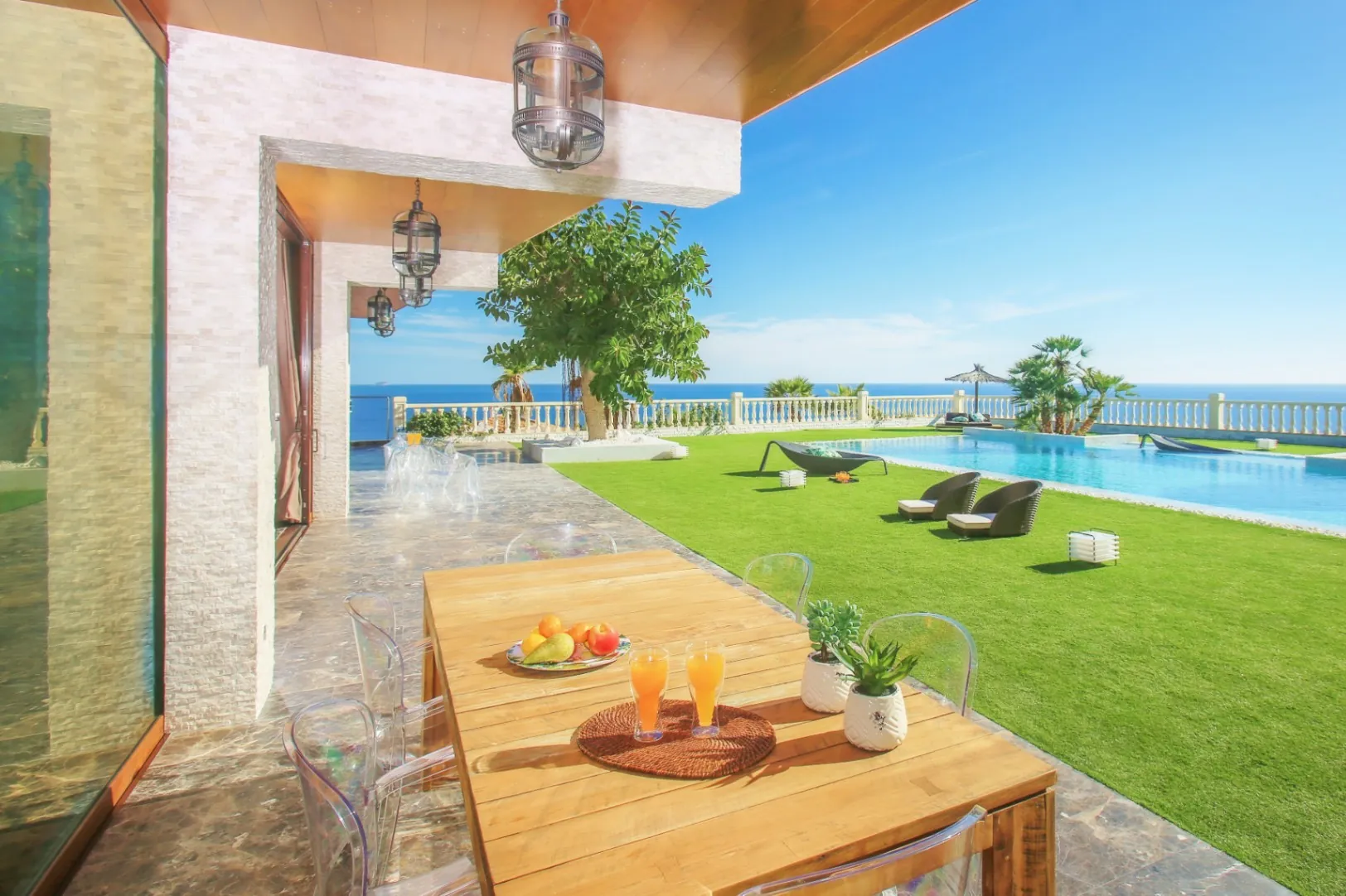 Villa for sale in El Campello, Alicante