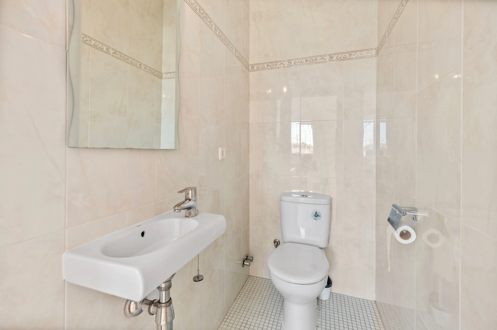 Two-story Mediterranean villa with Garage for Sale in Alhama Springs