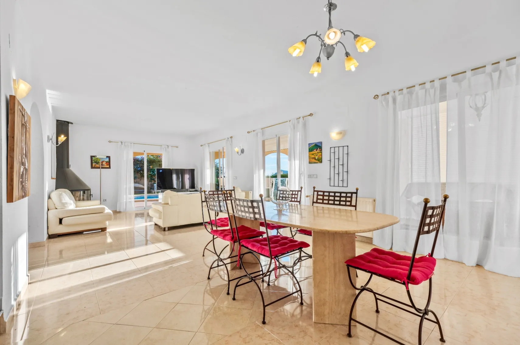 Two-story Mediterranean villa with Garage for Sale in Alhama Springs