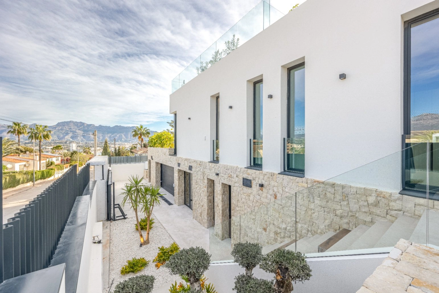 Villa for sale in Albir, Alicante