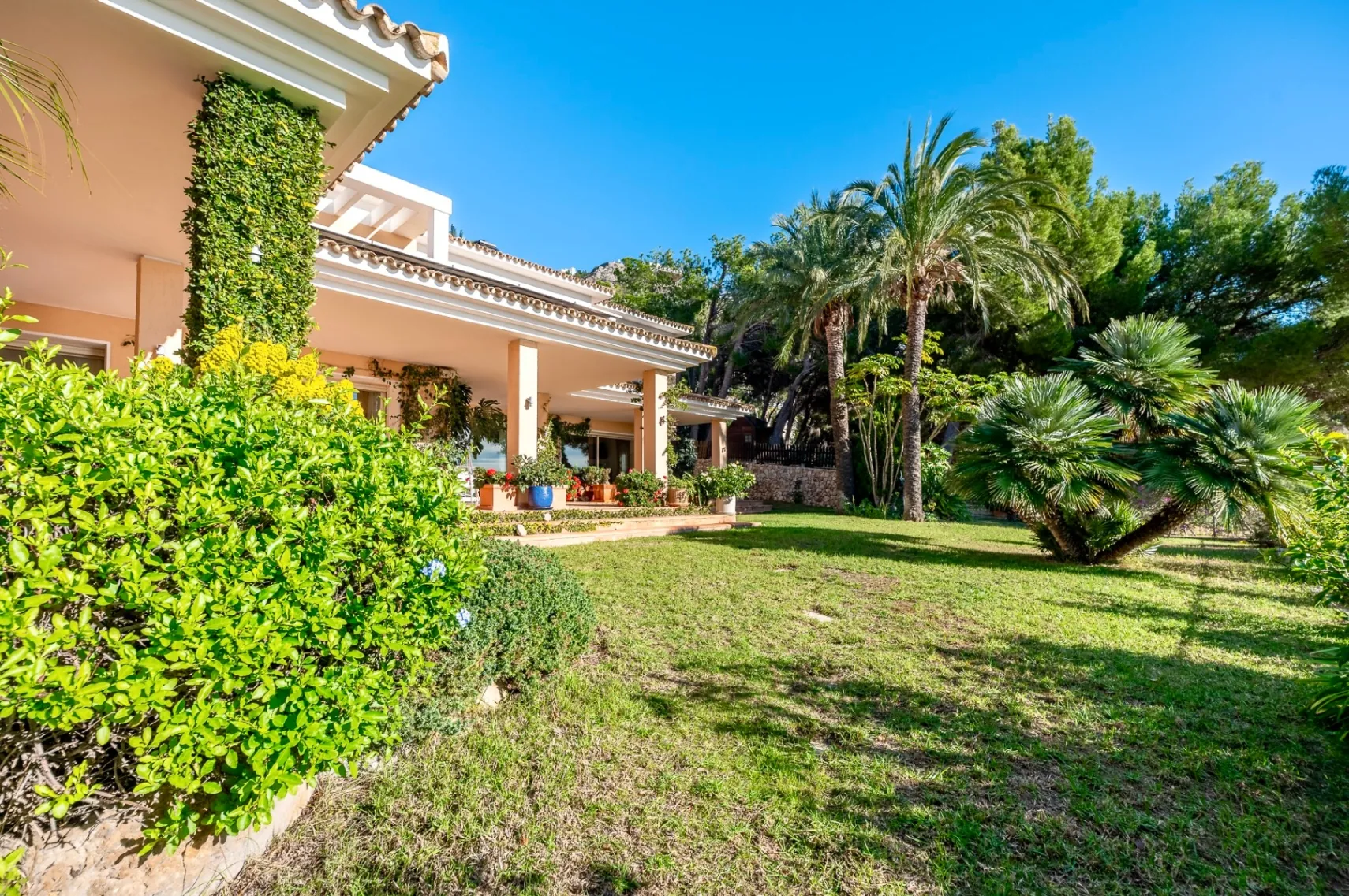 Villa for sale in Altea with the best location in the hills of Altea.