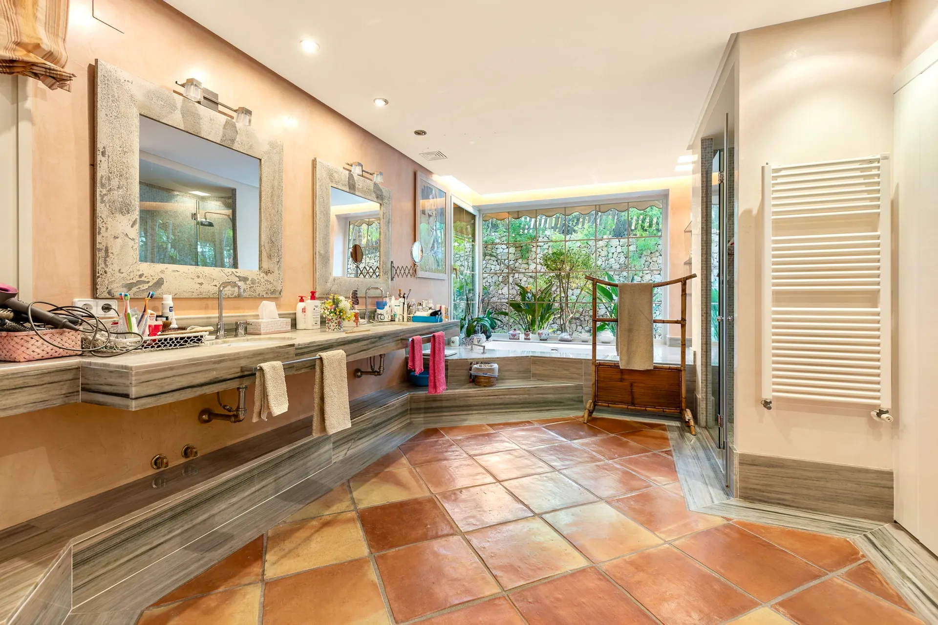 Villa for sale in Altea with the best location in the hills of Altea.