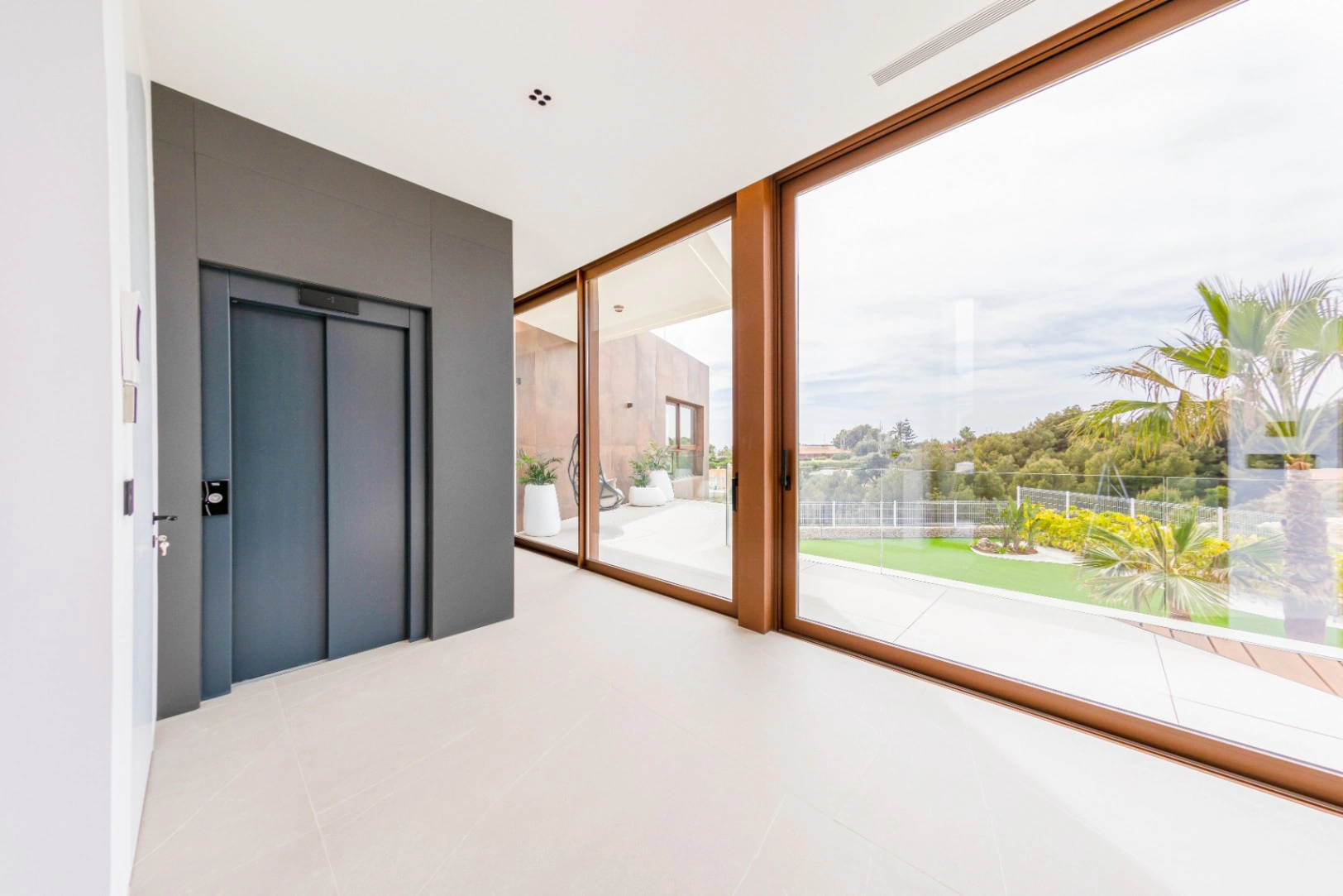 Villa for sale in Benidorm, Alicante