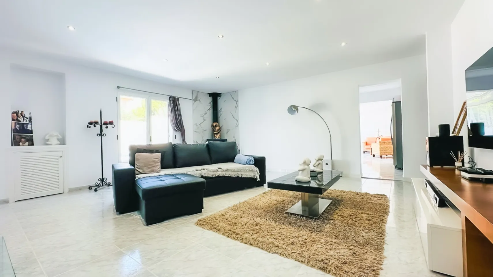 Villa In La Nucia With Pool and Garden For sale