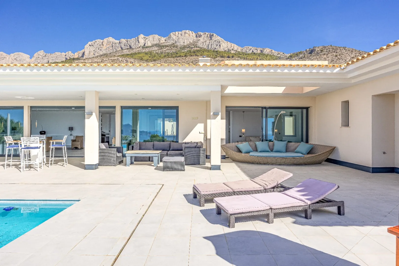 Contemporary Deluxe Residence for Sale in Altea la Vella