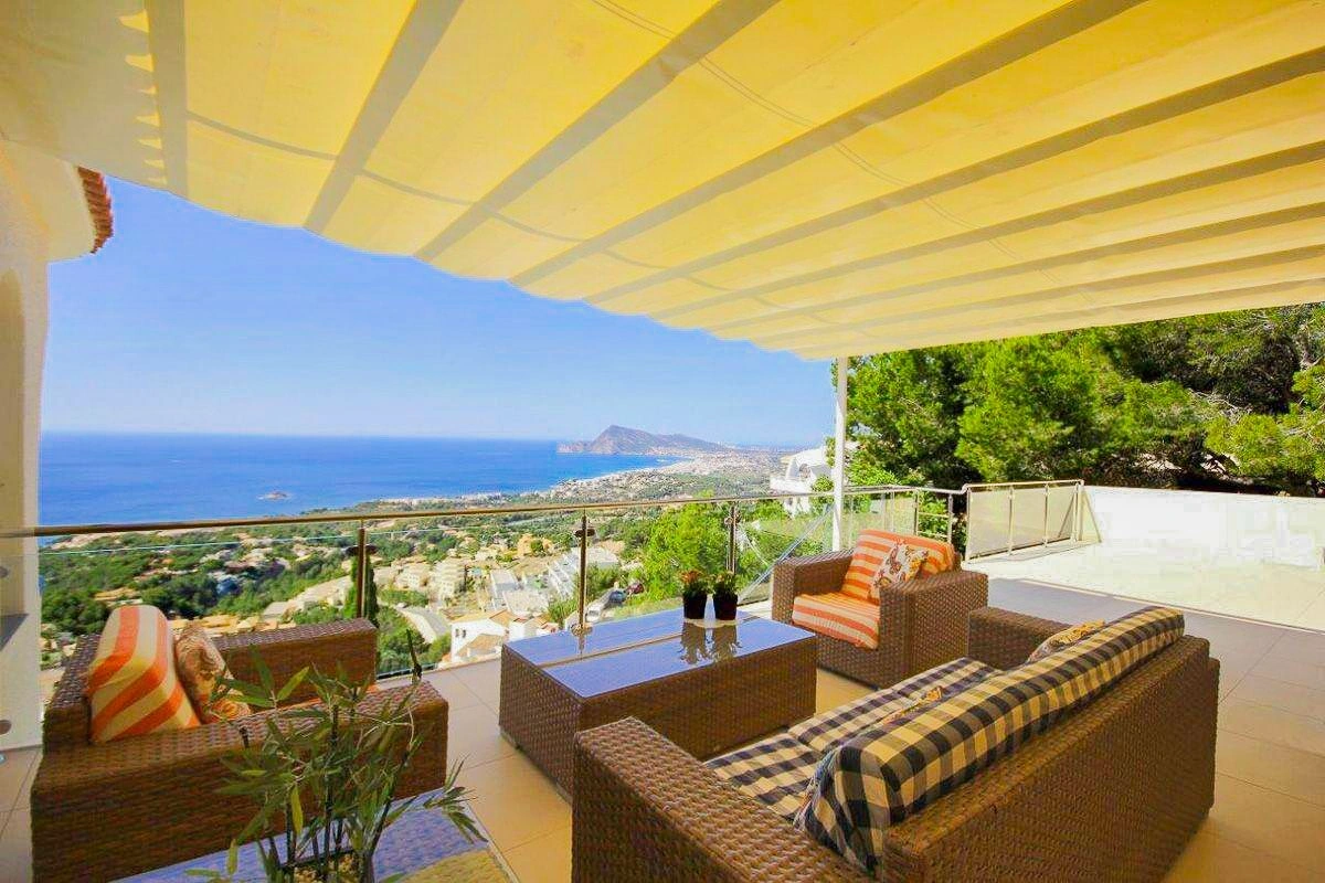 Villa for sale in Altea, Alicante