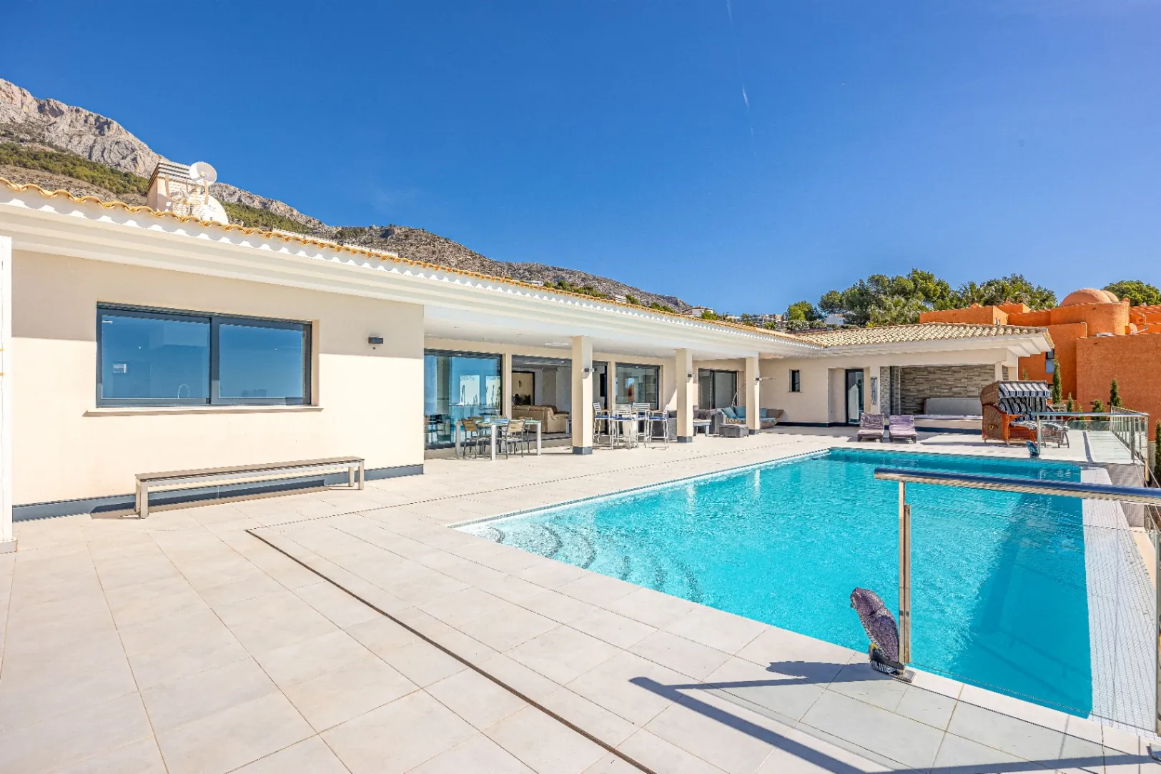 Contemporary Deluxe Residence for Sale in Altea la Vella