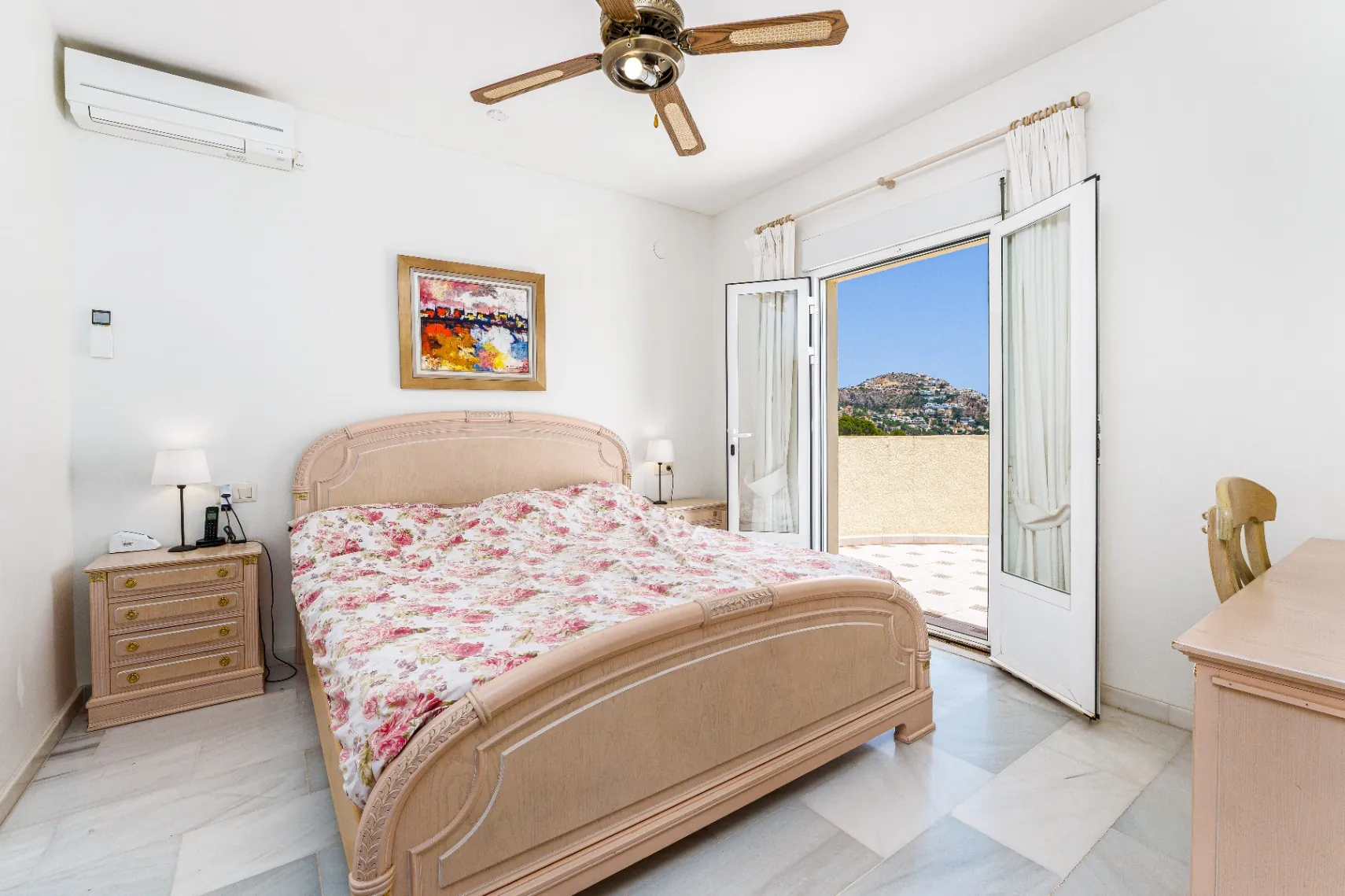 Villa for sale in Altea, Alicante