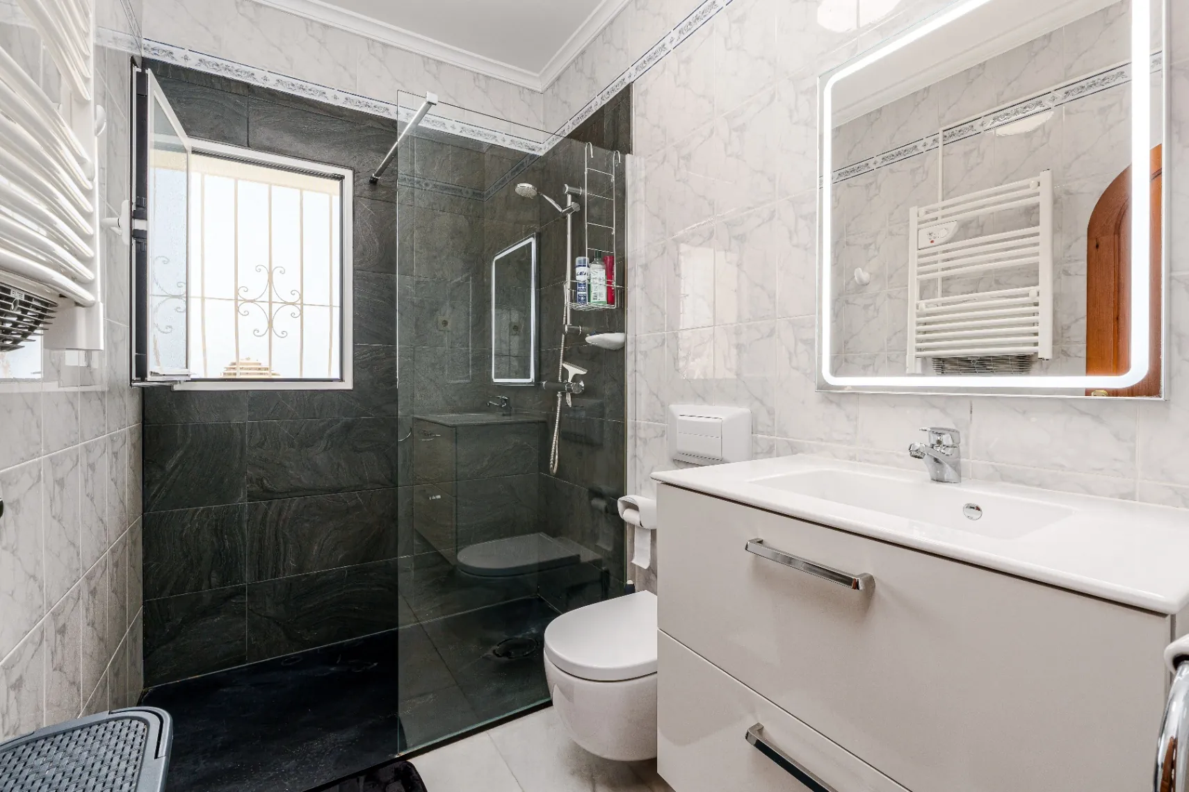 Villa for sale in Altea, Alicante