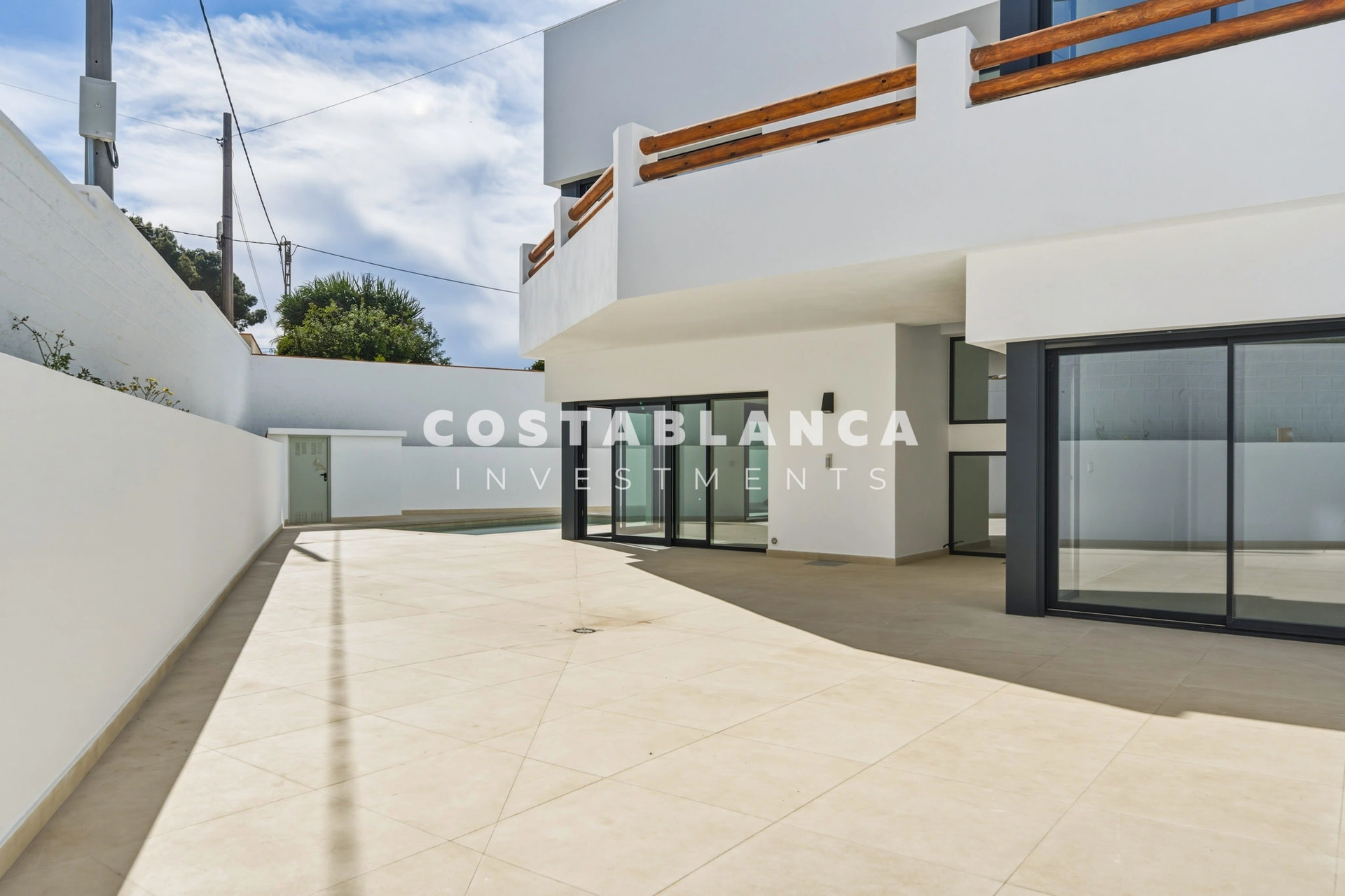 Villa for sale in Albir, Alicante