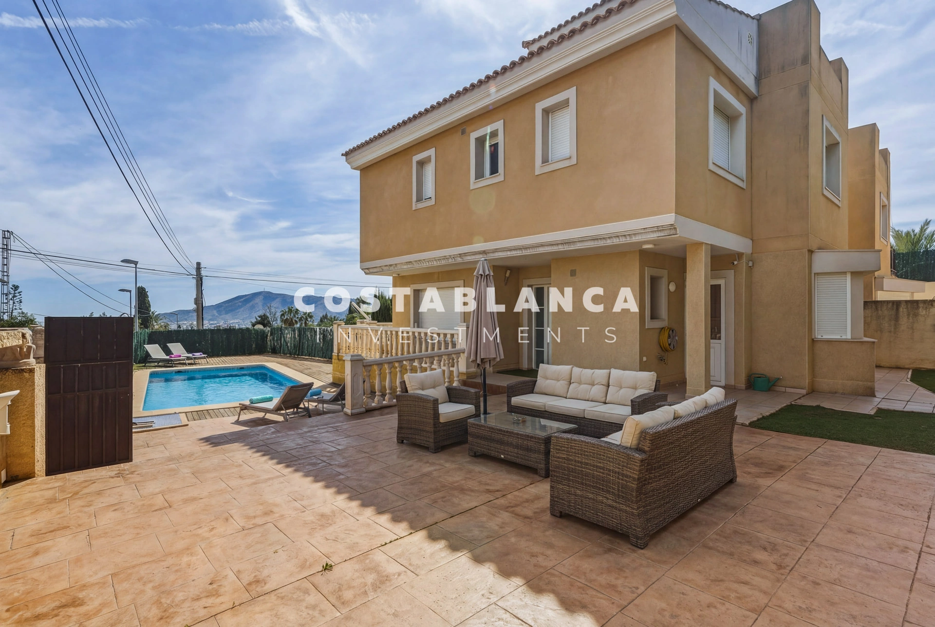 Villa for sale in La Nucía, Alicante