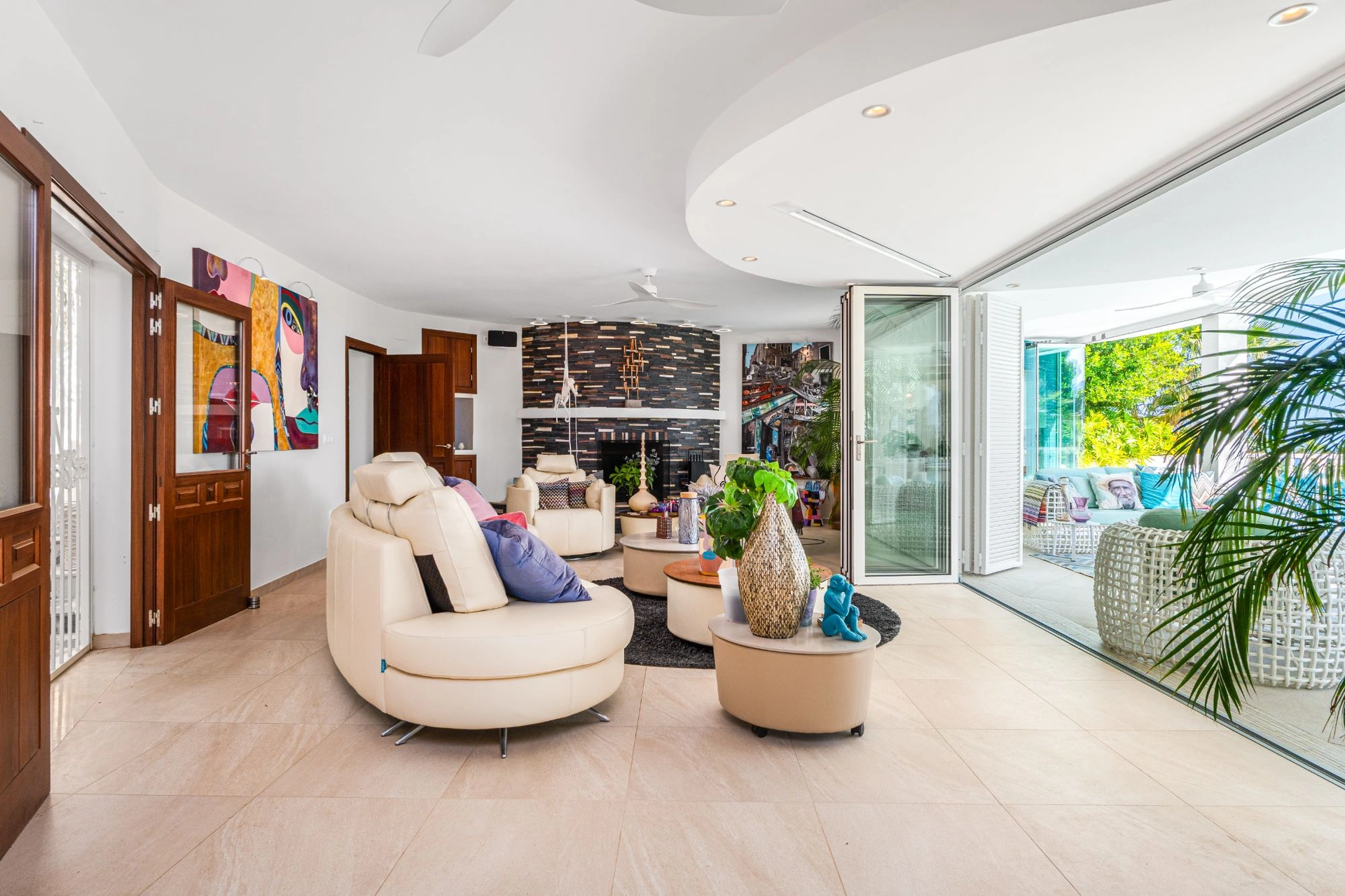 ELEGANT VILLA WITH PANORAMIC SEA VIEWS FOR SALE IN ALTEA