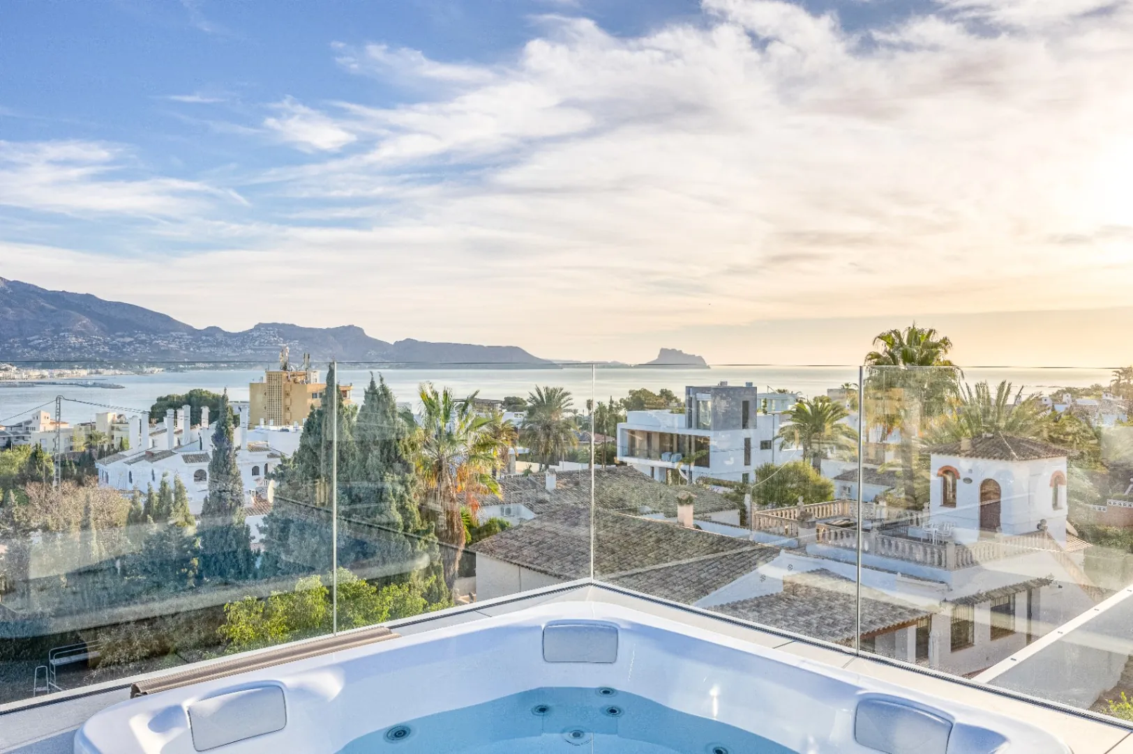 Villa for sale in Albir, Alicante