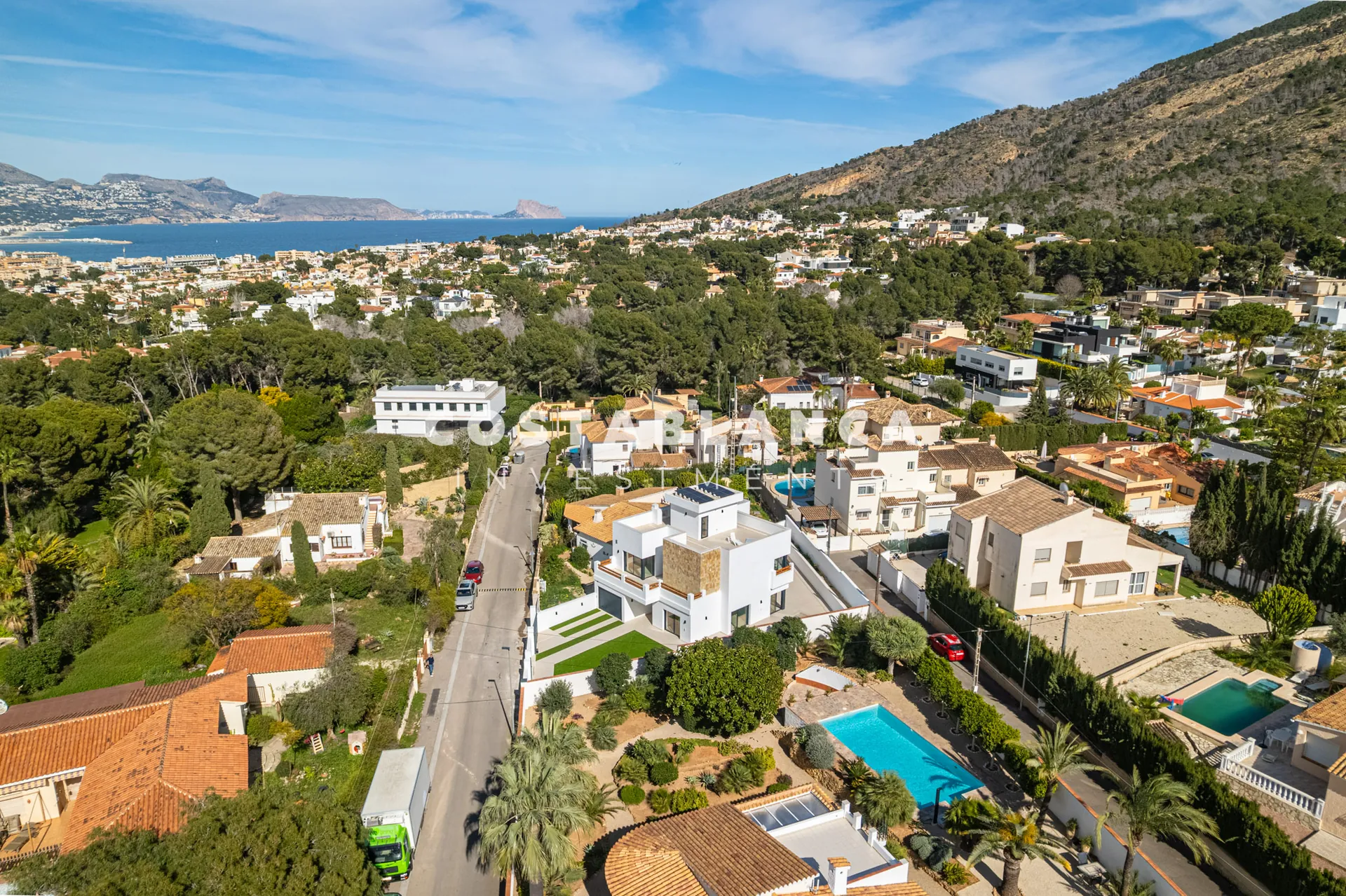 Villa for sale in Albir, Alicante