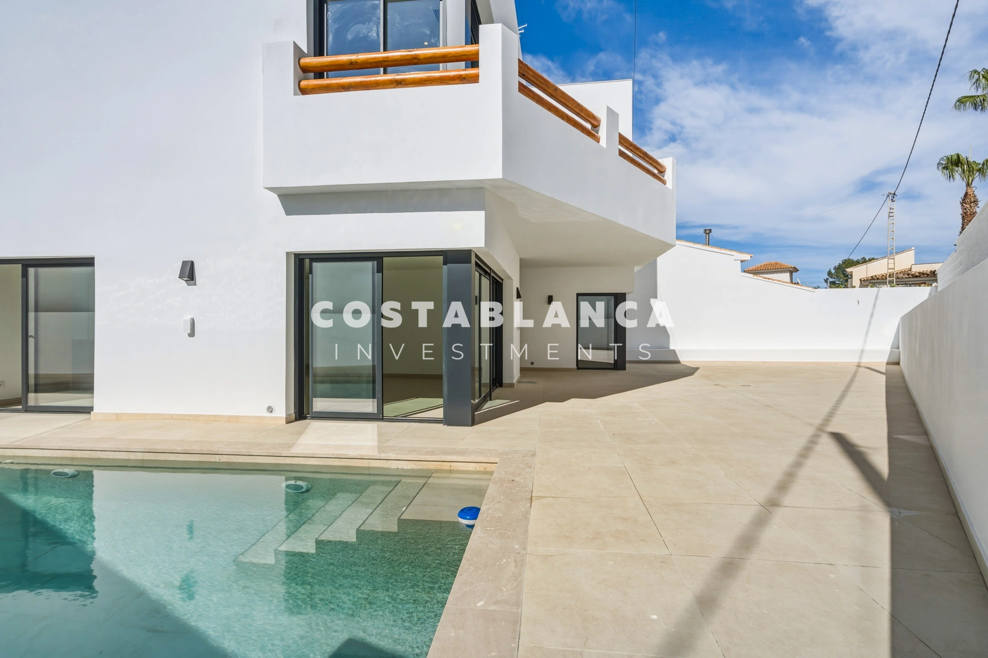 Villa for sale in Albir, Alicante