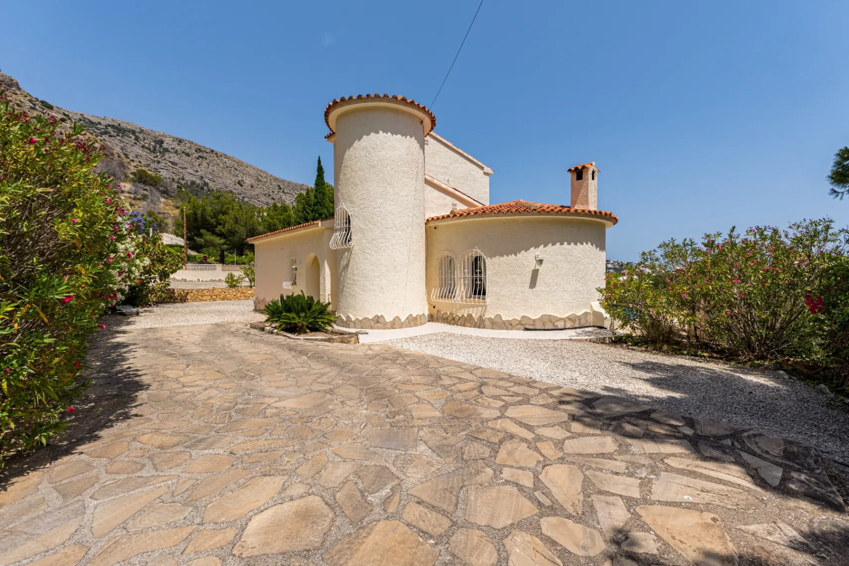 Villa for sale in Altea, Alicante