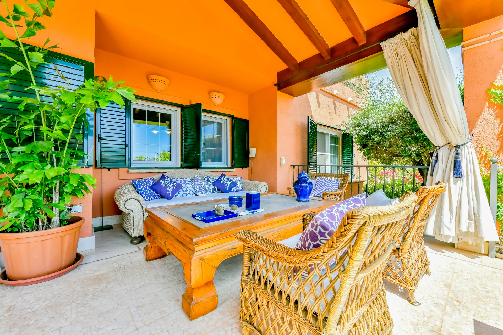 Luxury Mediterranean Villa near Golf Club for Sale in Altea la Vella