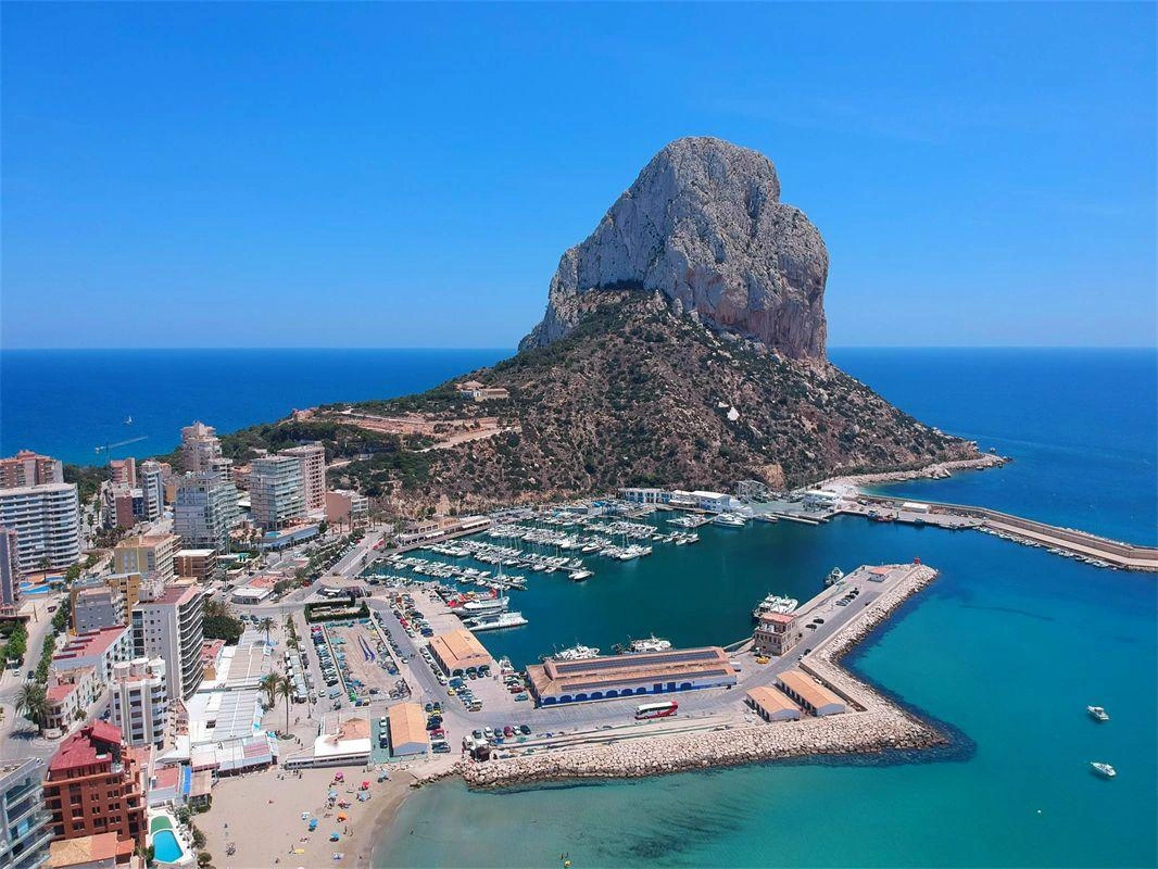 Luxury Contemporary Project Villa With Panoramic Sea Views For Sale In Coastal City Calpe
