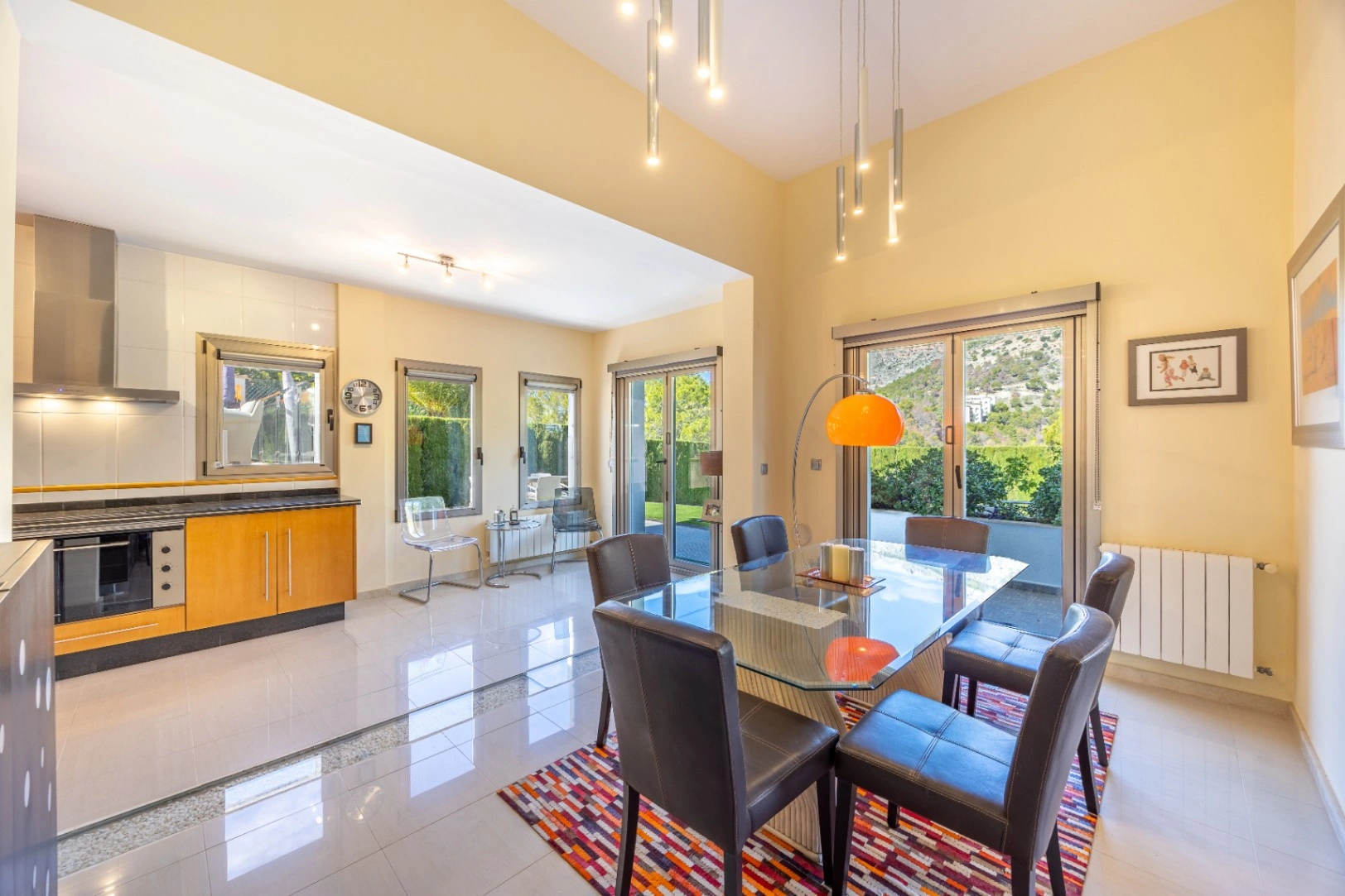 Stunning Villa with Mountain Views for Sale in Altea La Vella