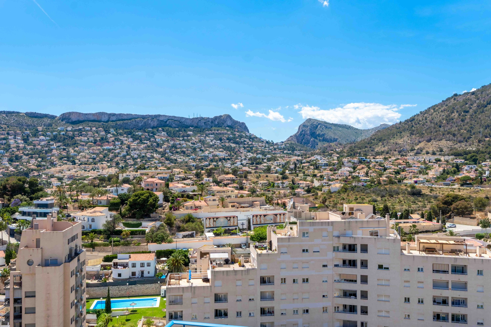 Spectaculos ático triplex de vânzare cu vedere de 360 de grade în Calpe.