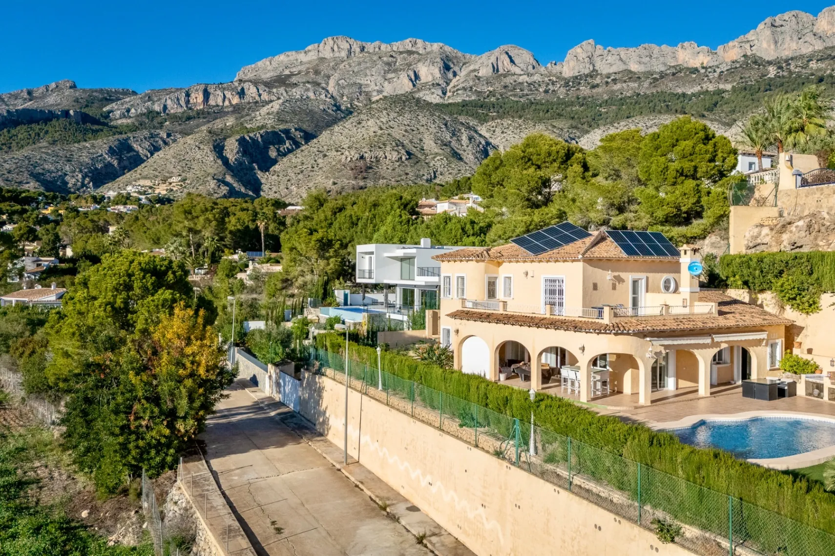 Two-story Mediterranean villa with Garage for Sale in Alhama Springs