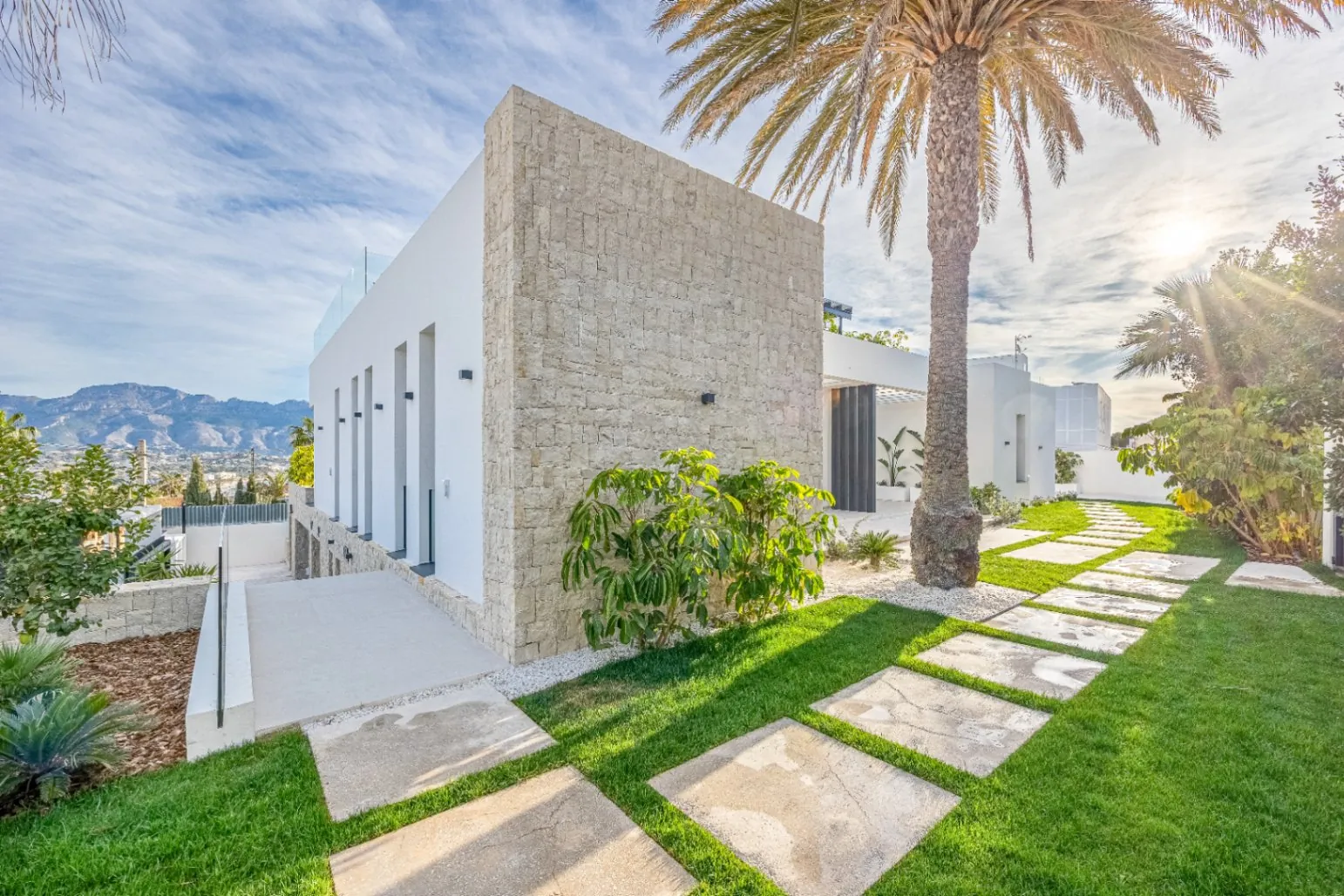 Villa for sale in Albir, Alicante