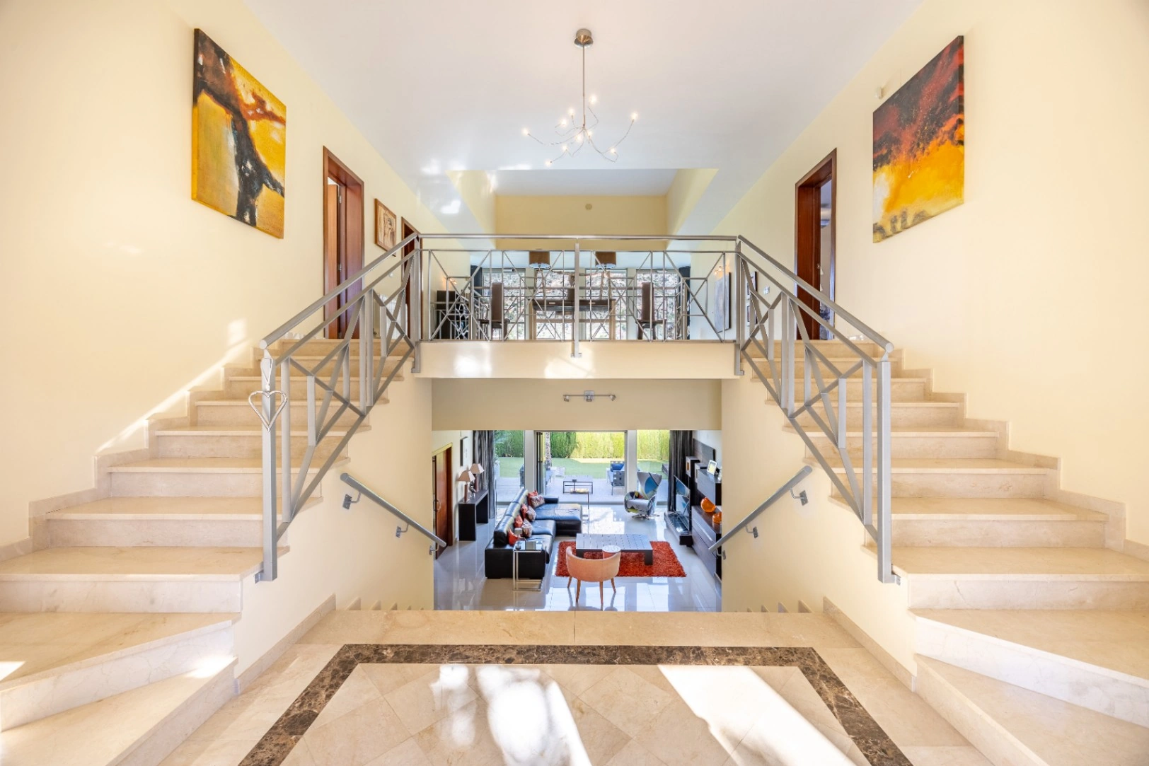 Stunning Villa with Mountain Views for Sale in Altea La Vella