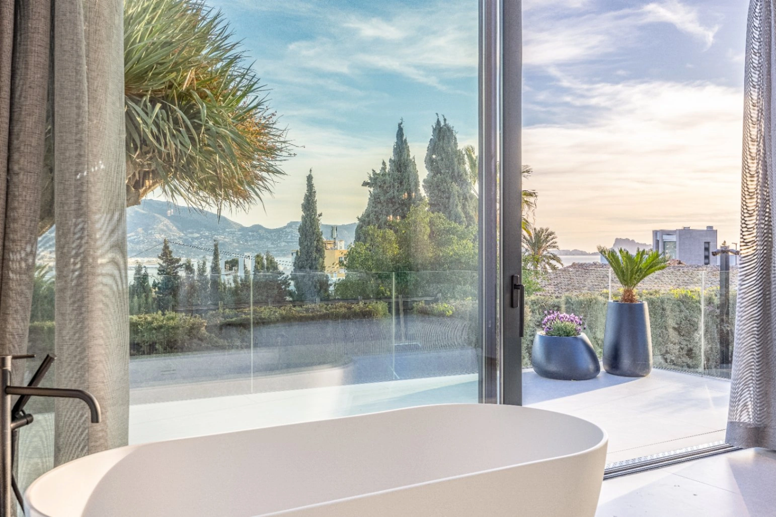 Villa for sale in Albir, Alicante