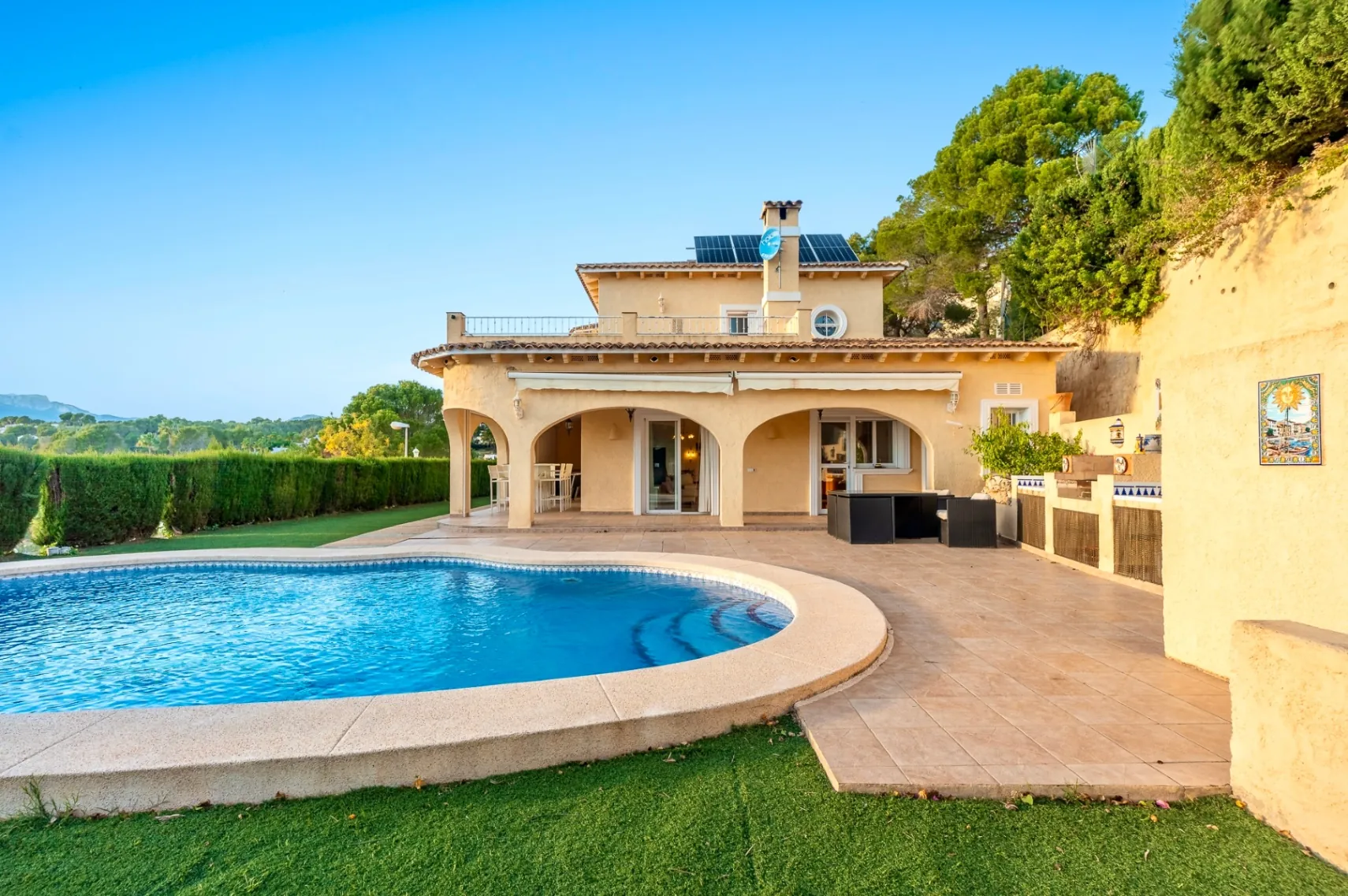 Two-story Mediterranean villa with Garage for Sale in Alhama Springs