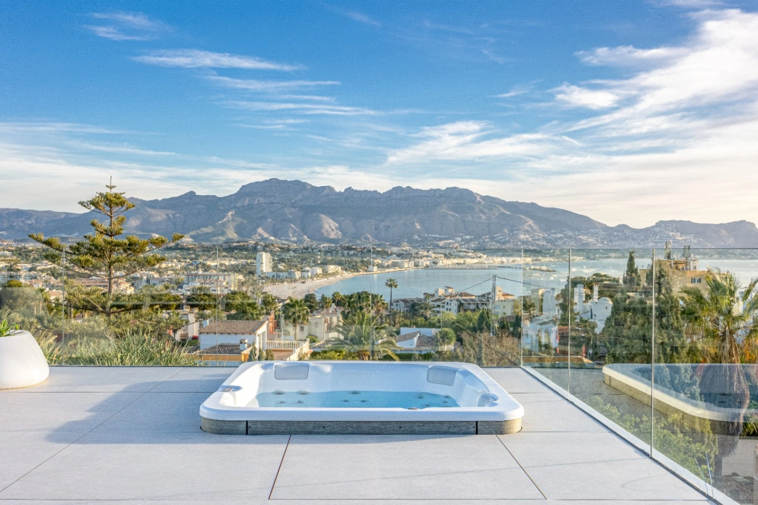 Villa for sale in Albir, Alicante