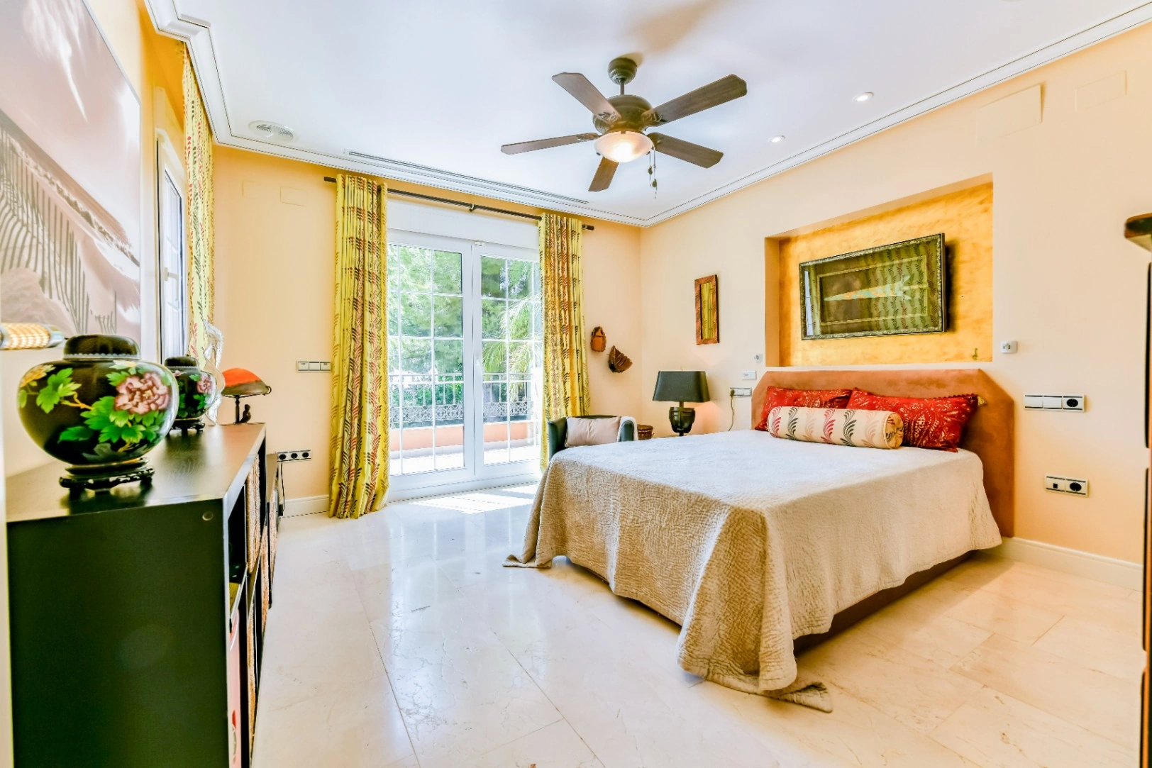 Luxury Mediterranean Villa near Golf Club for Sale in Altea la Vella