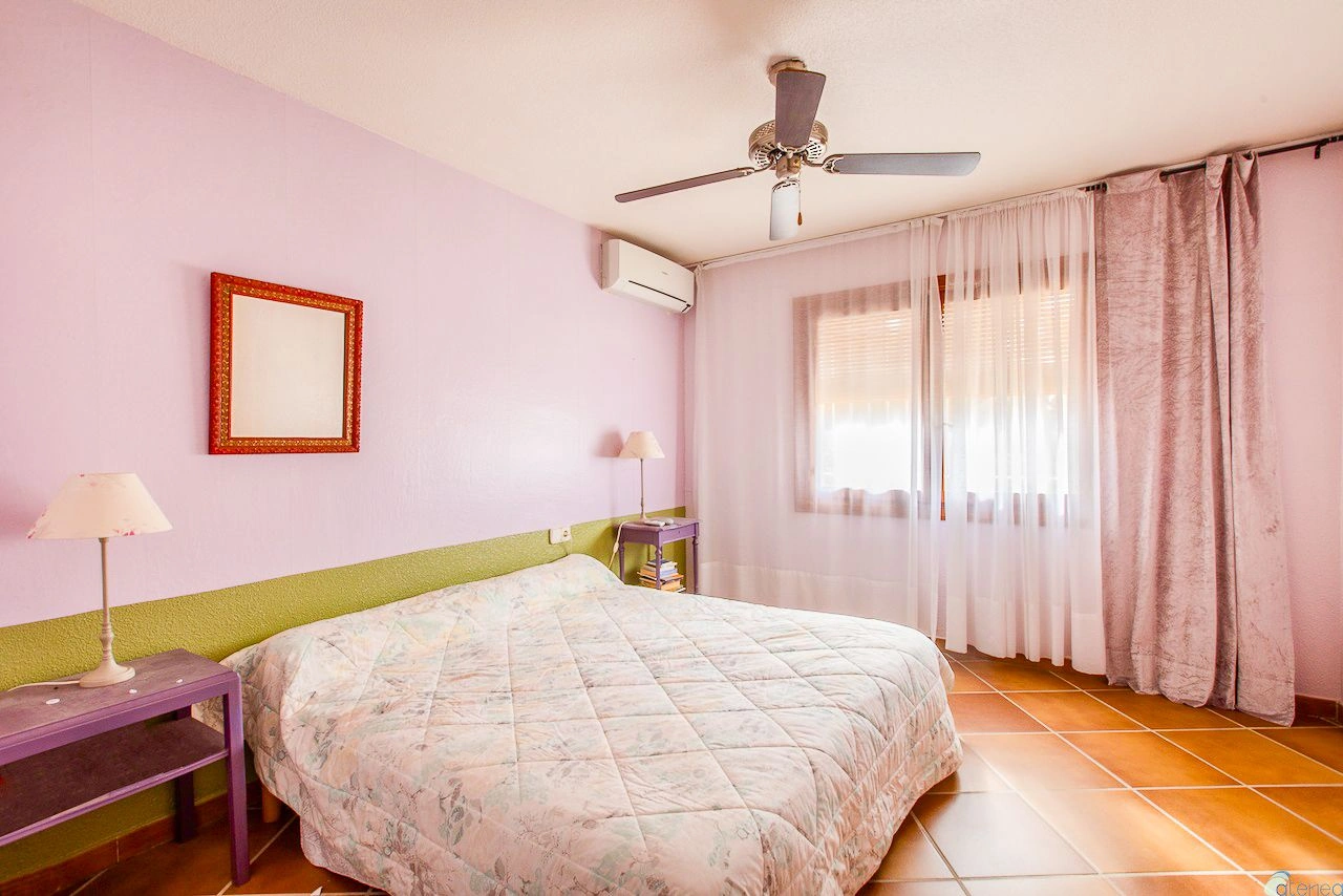 Mediterranean Villa with Garage for Sale in Altea