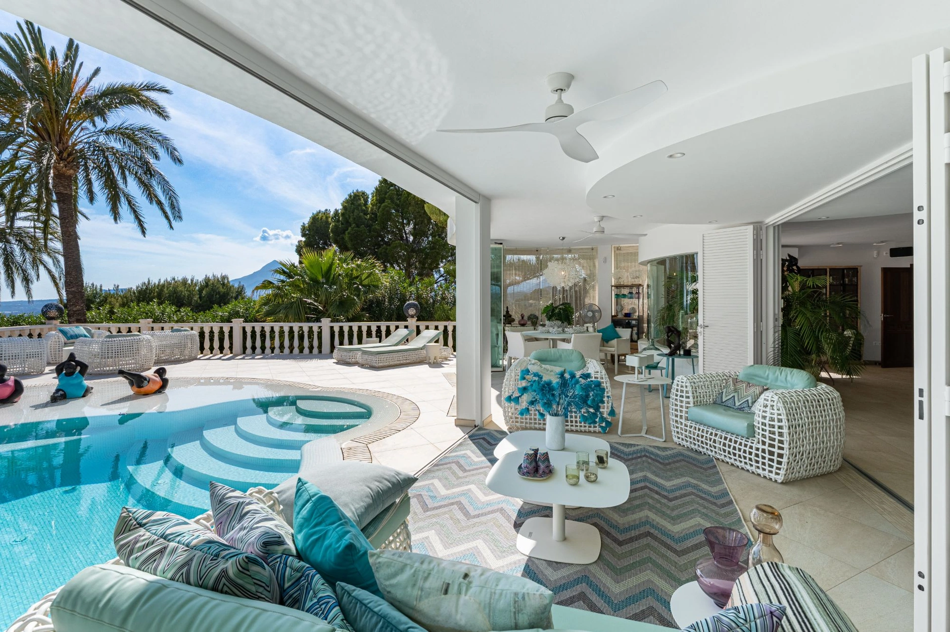 ELEGANT VILLA WITH PANORAMIC SEA VIEWS FOR SALE IN ALTEA