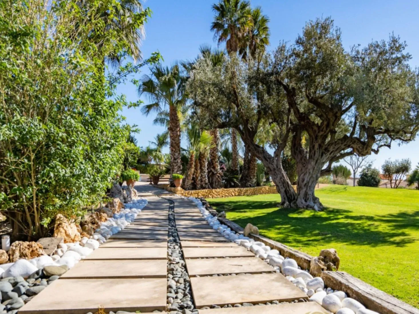Rustic Style Villa for Sale in Altea La Vella