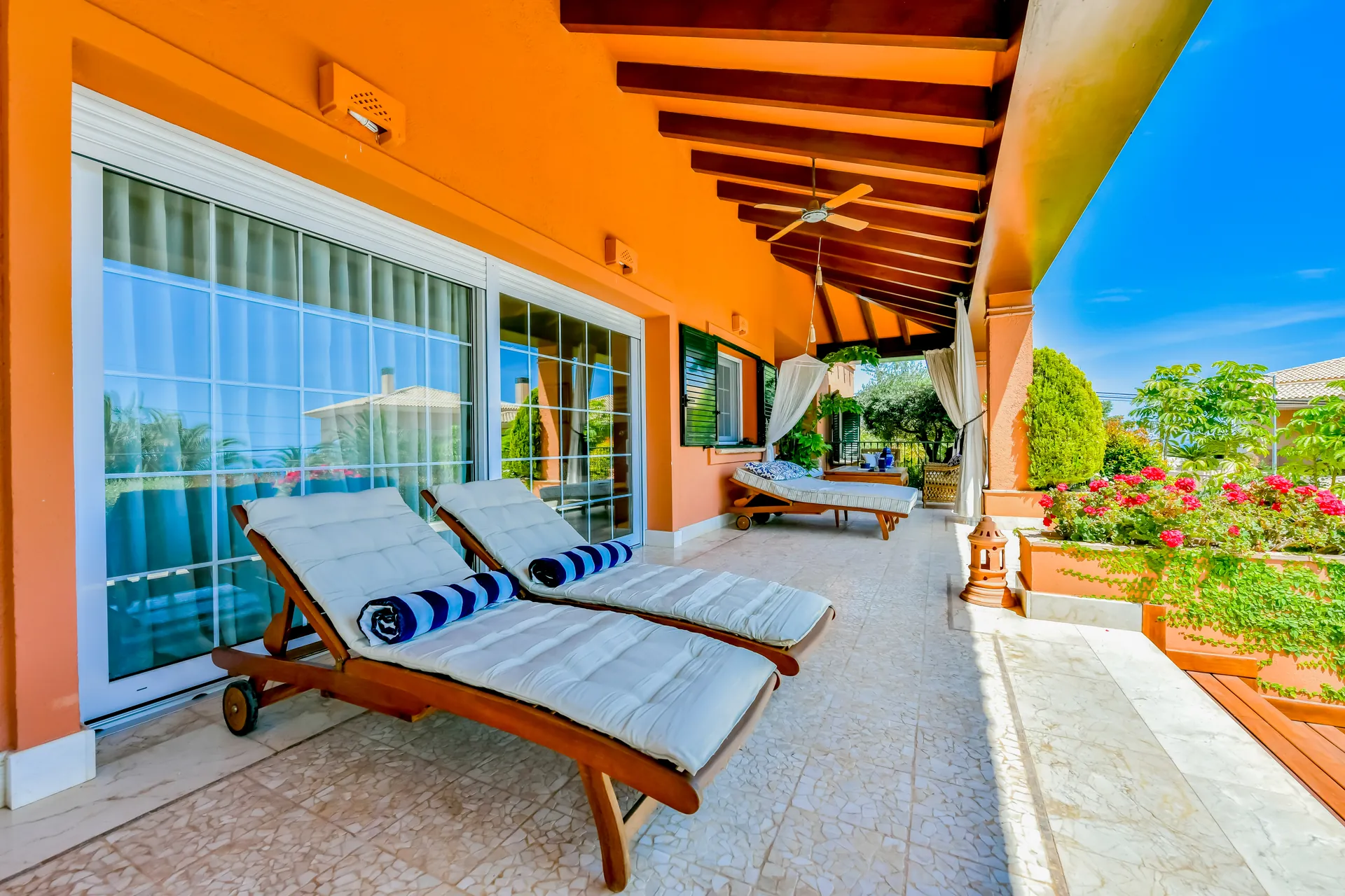 Luxury Mediterranean Villa near Golf Club for Sale in Altea la Vella