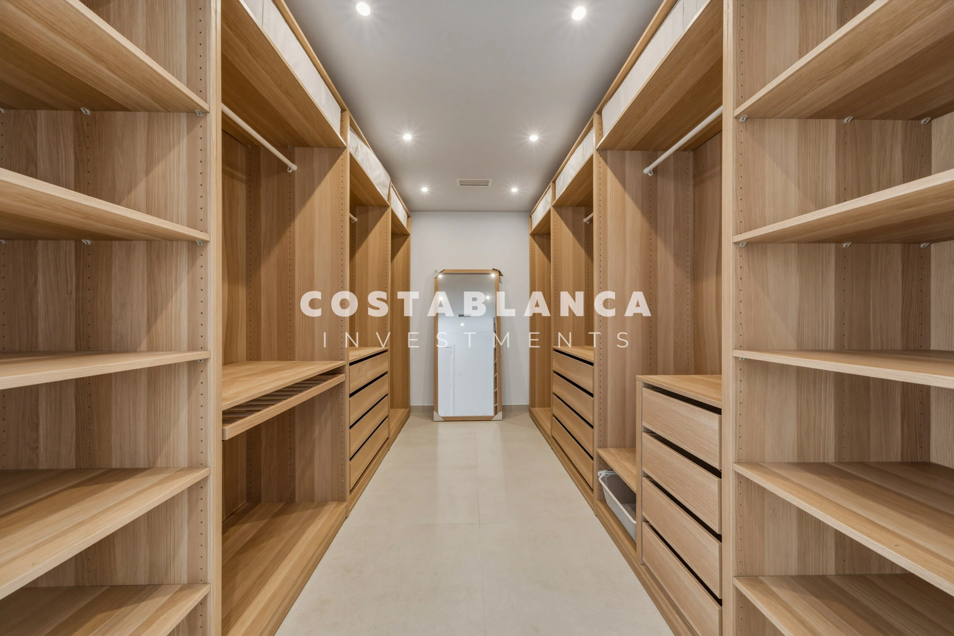 Villa for sale in Albir, Alicante