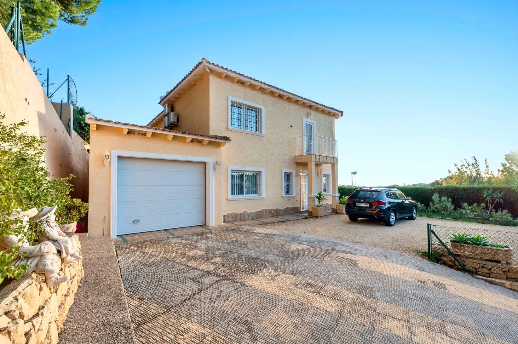 Two-story Mediterranean villa with Garage for Sale in Alhama Springs